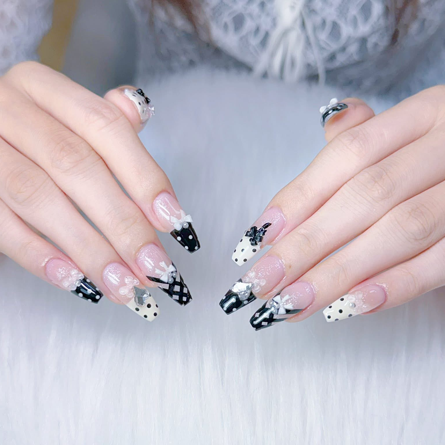 GOHOUBI_Nail