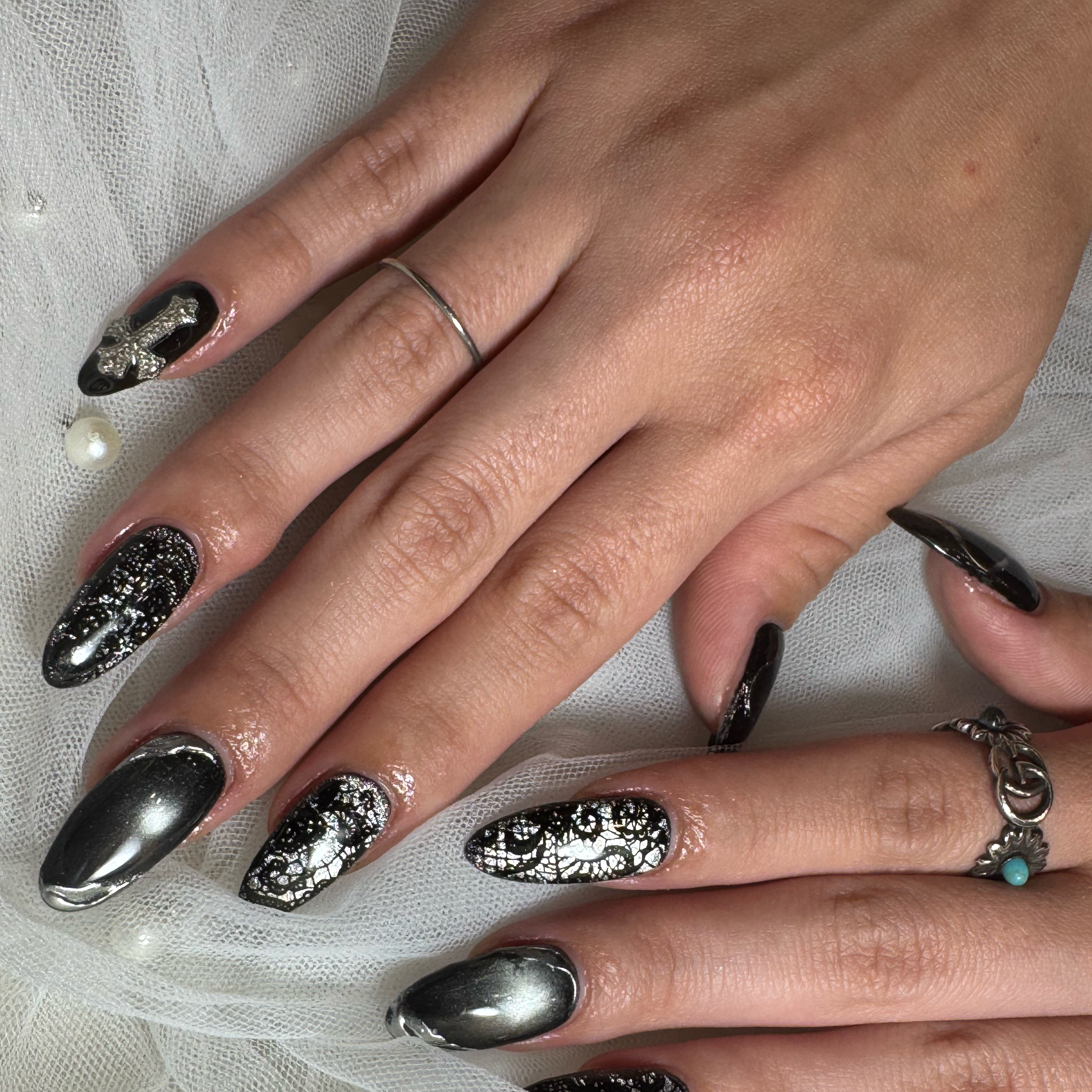 me_nail_meg