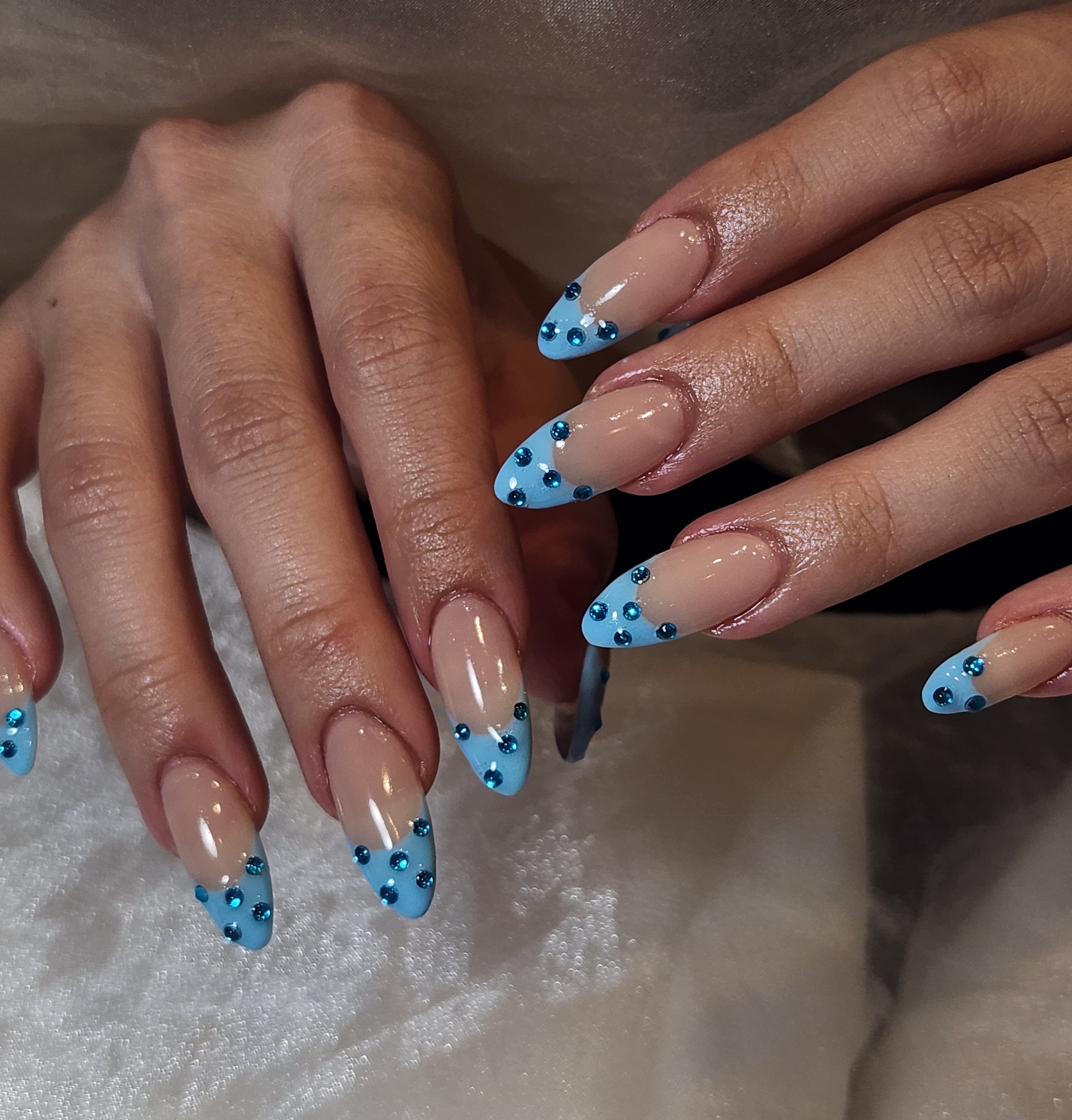 Nailroomno.3