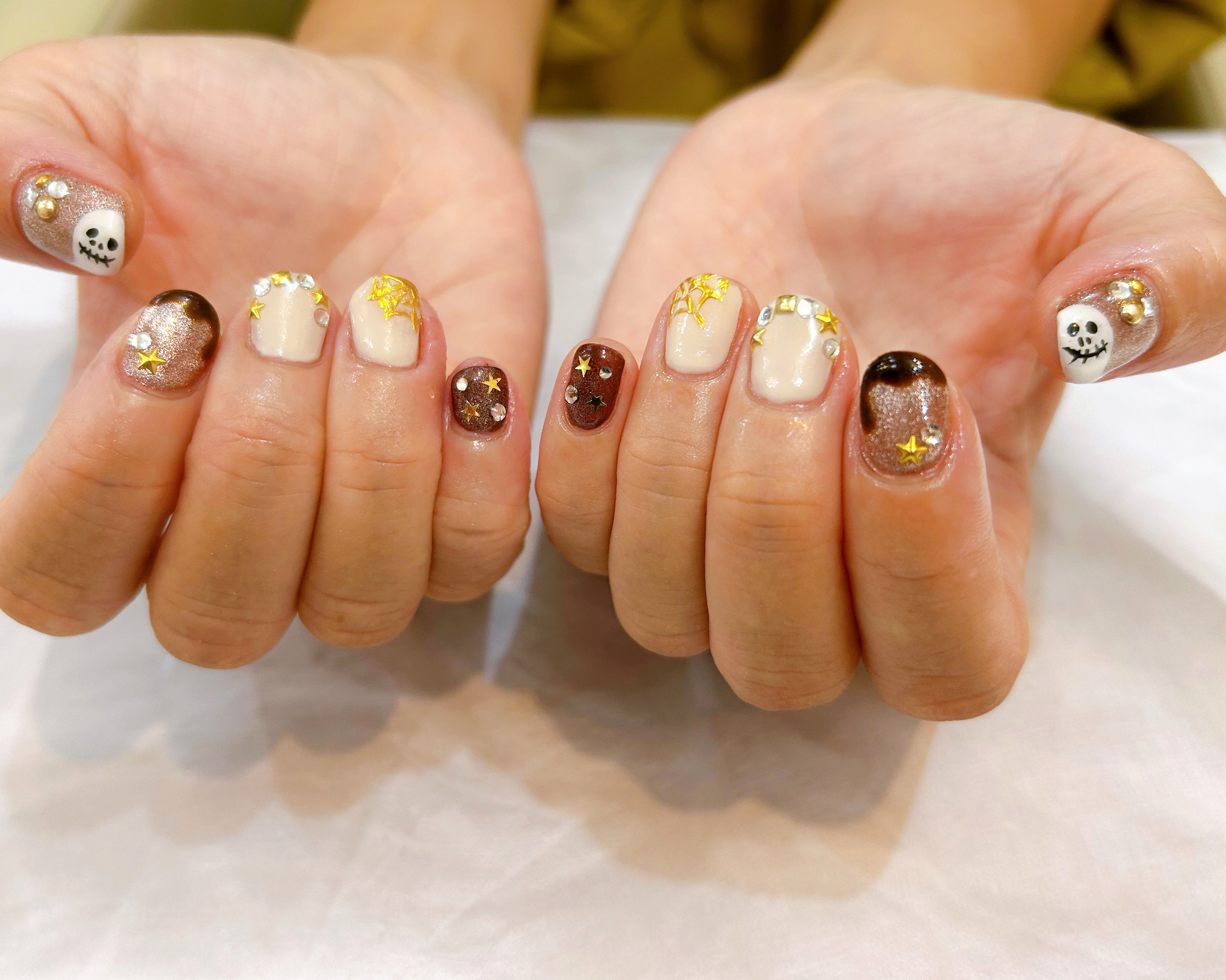 nails.ST