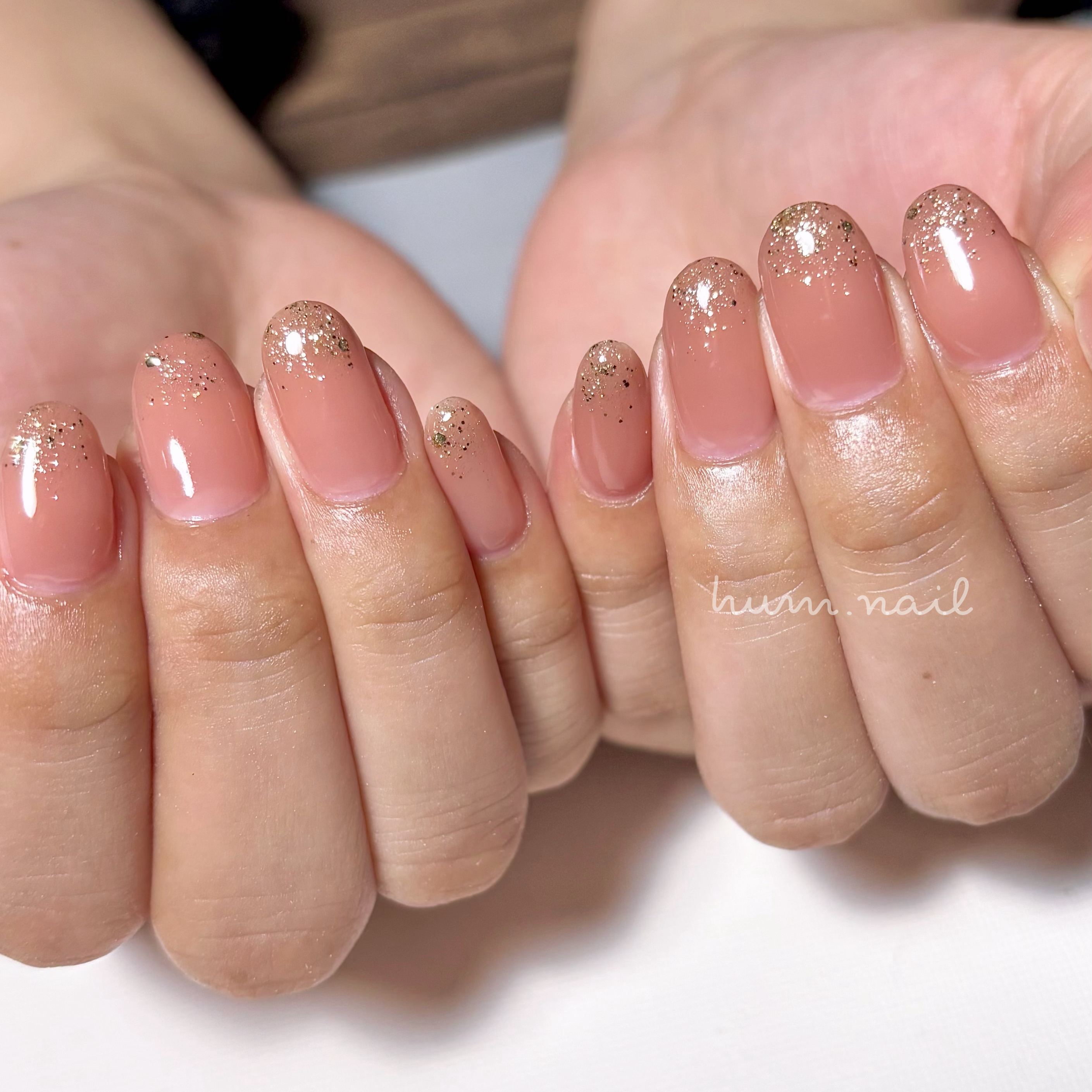 hum.nail
