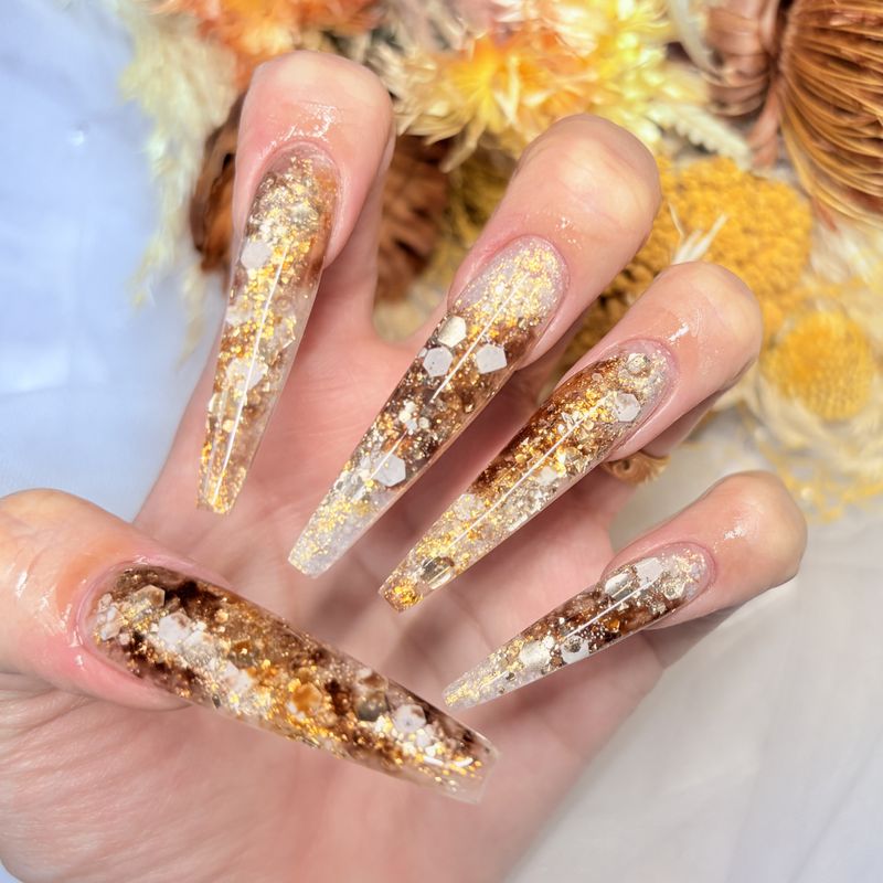 Nail salon S