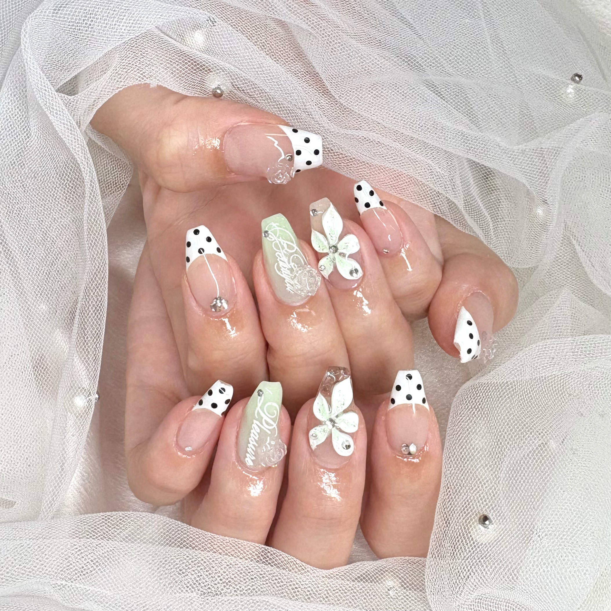 Y18_nail