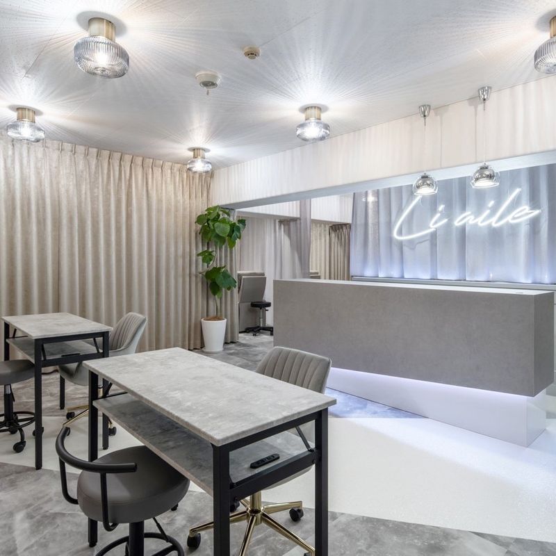 Li aile eye&nail 上本町店