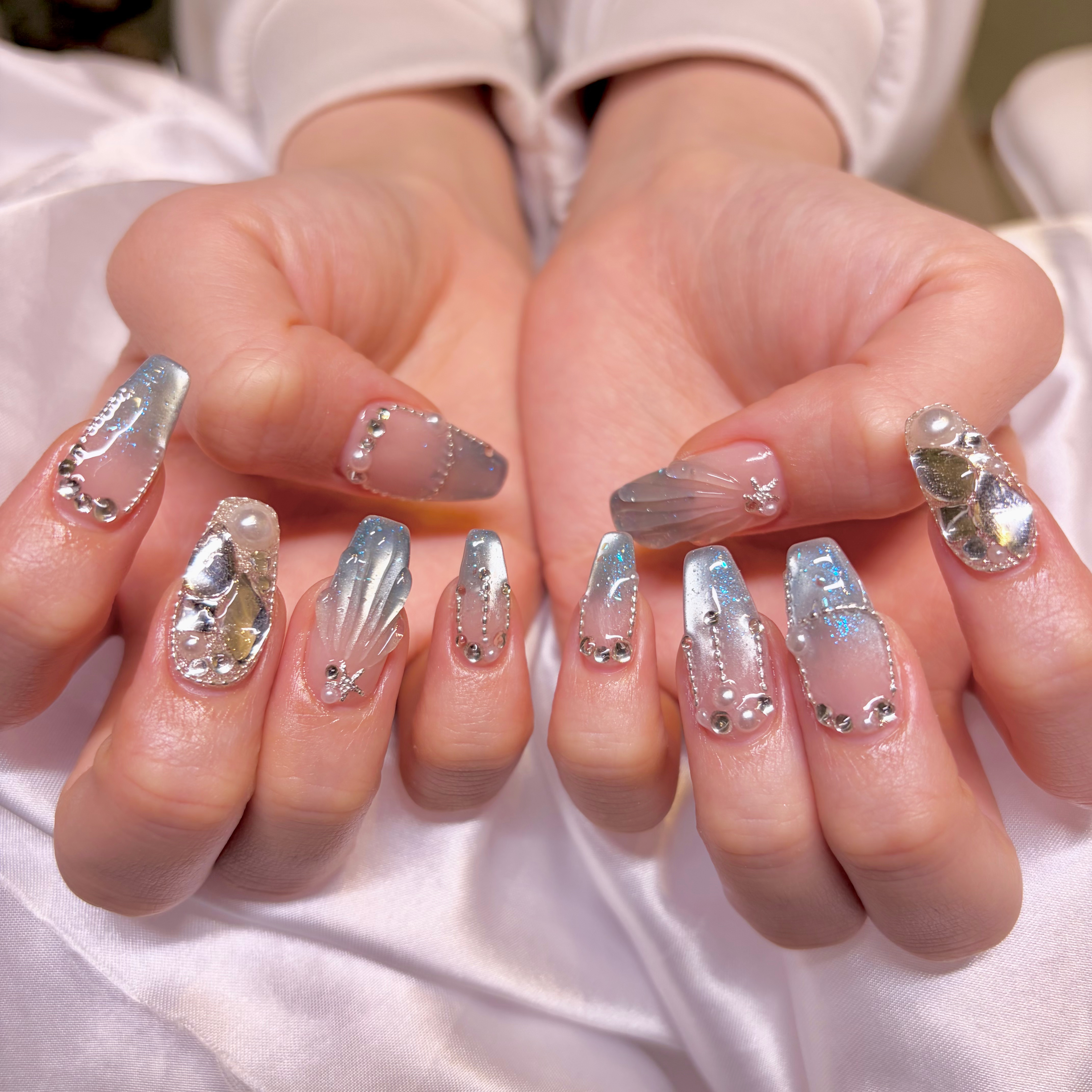 emu.nails