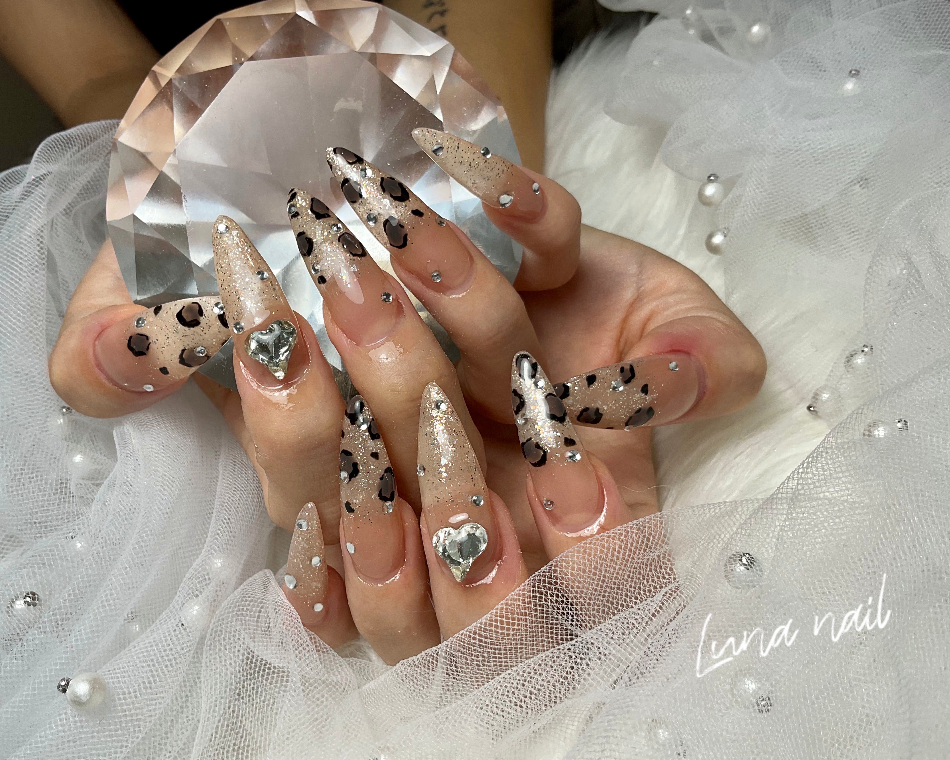 luna_nail9