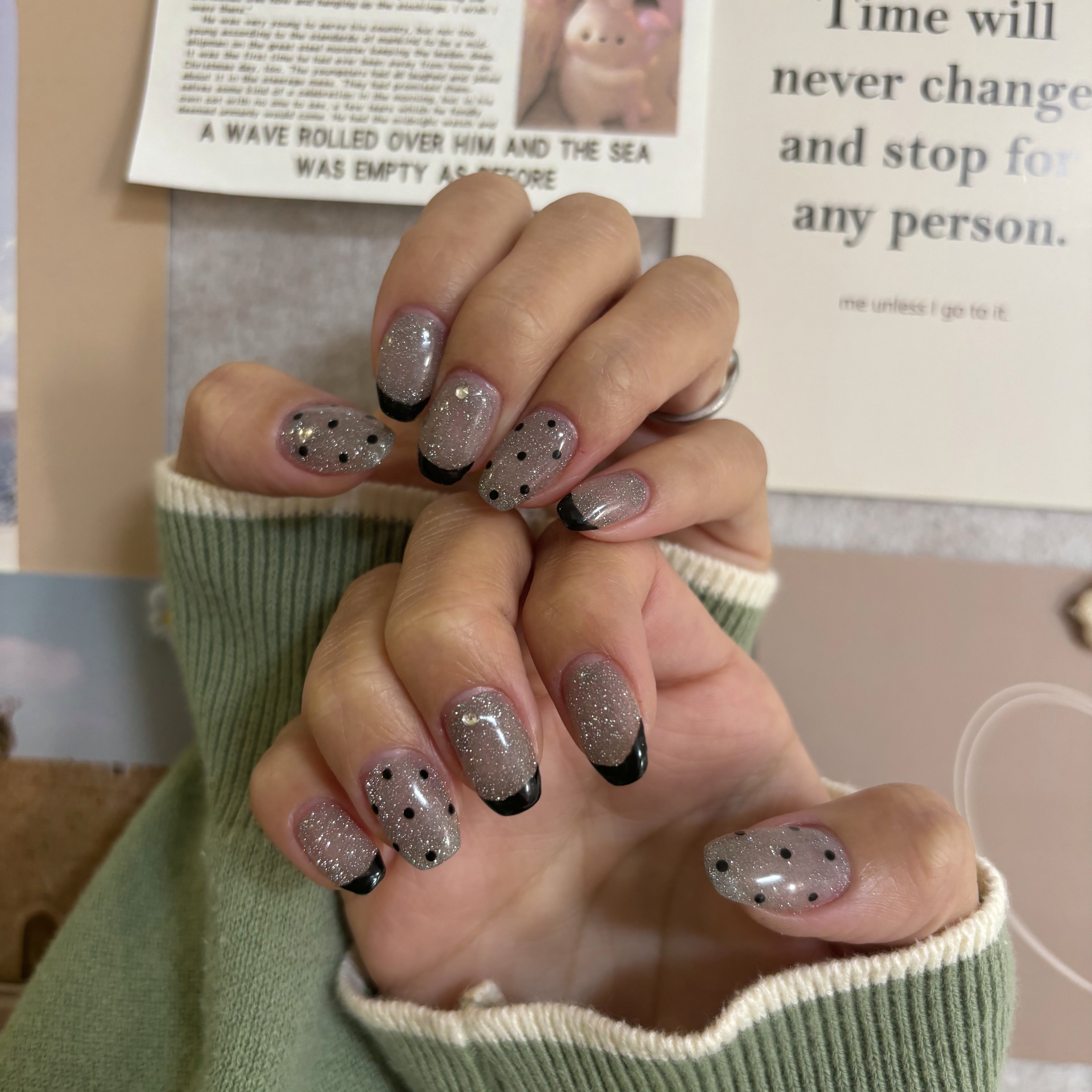 Nail__aym