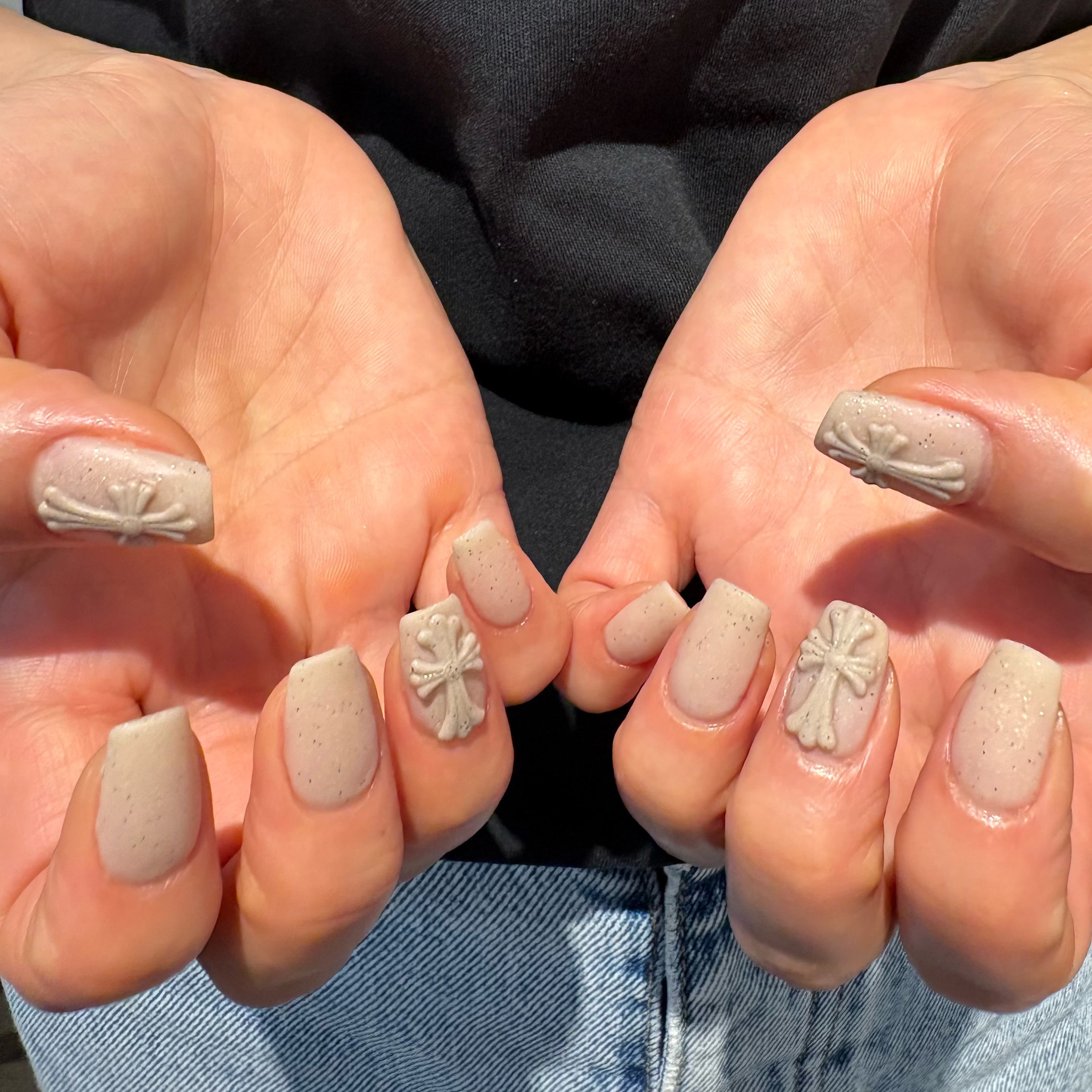 HAILEY_nail
