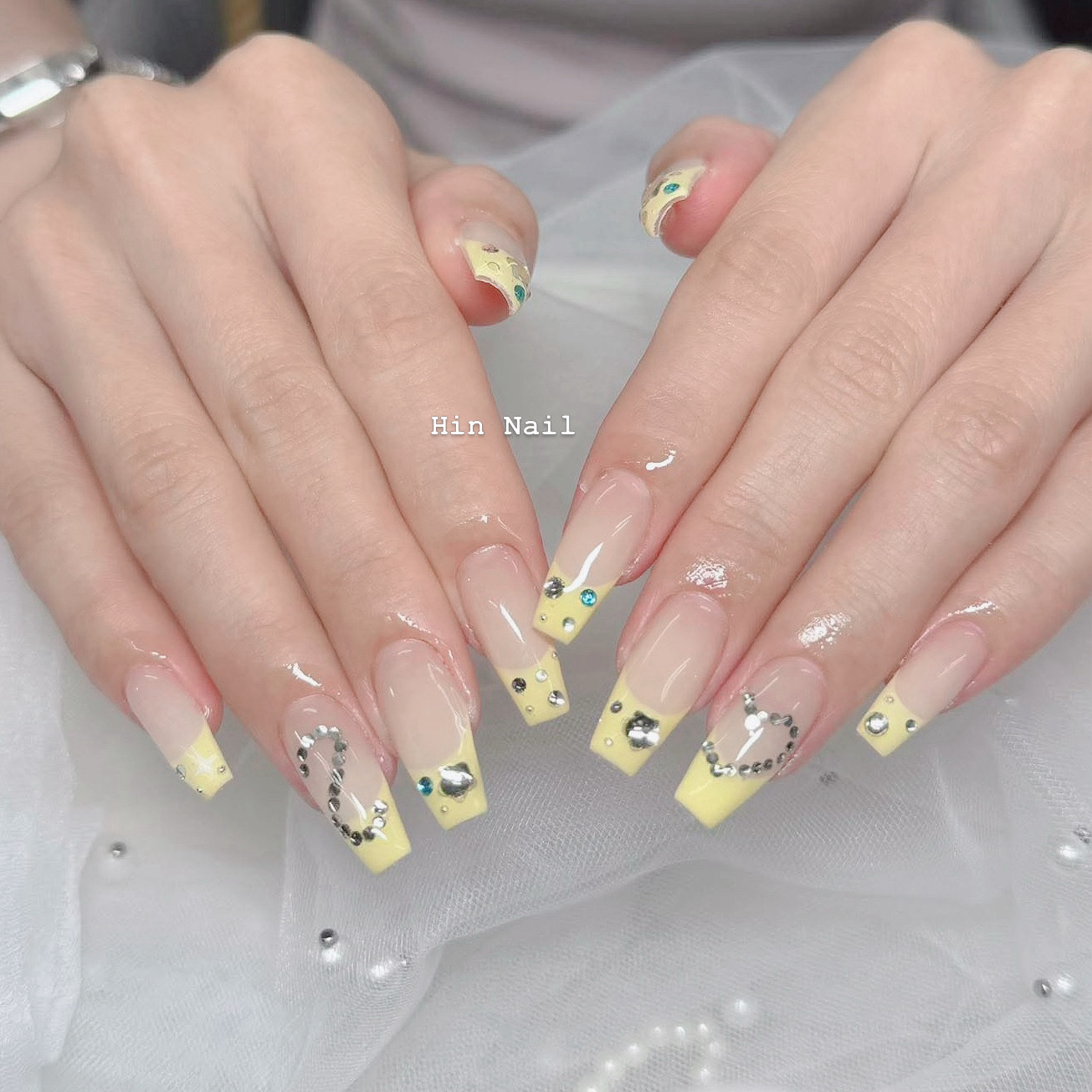 Hin_Nail