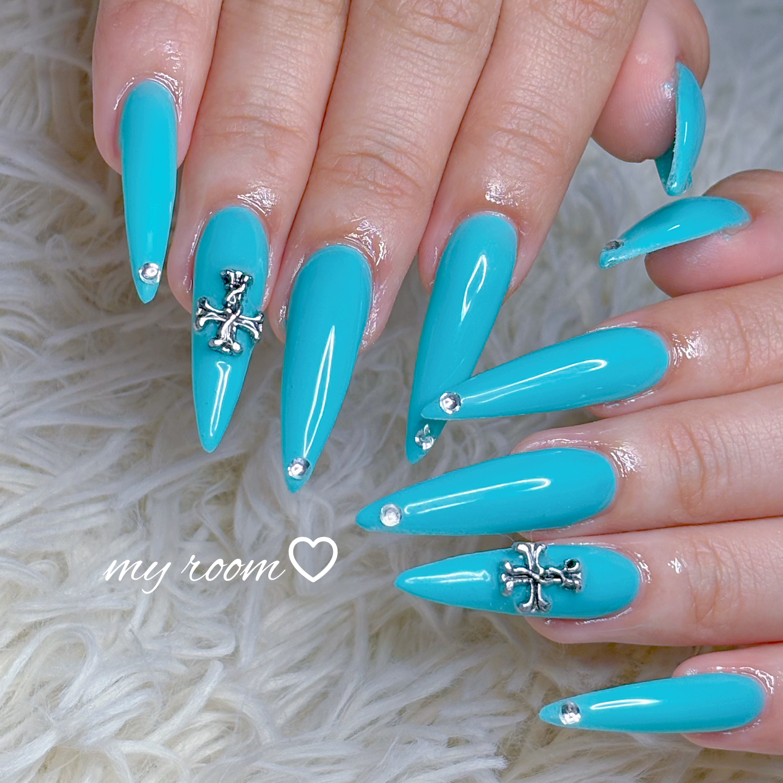 my_room.nail