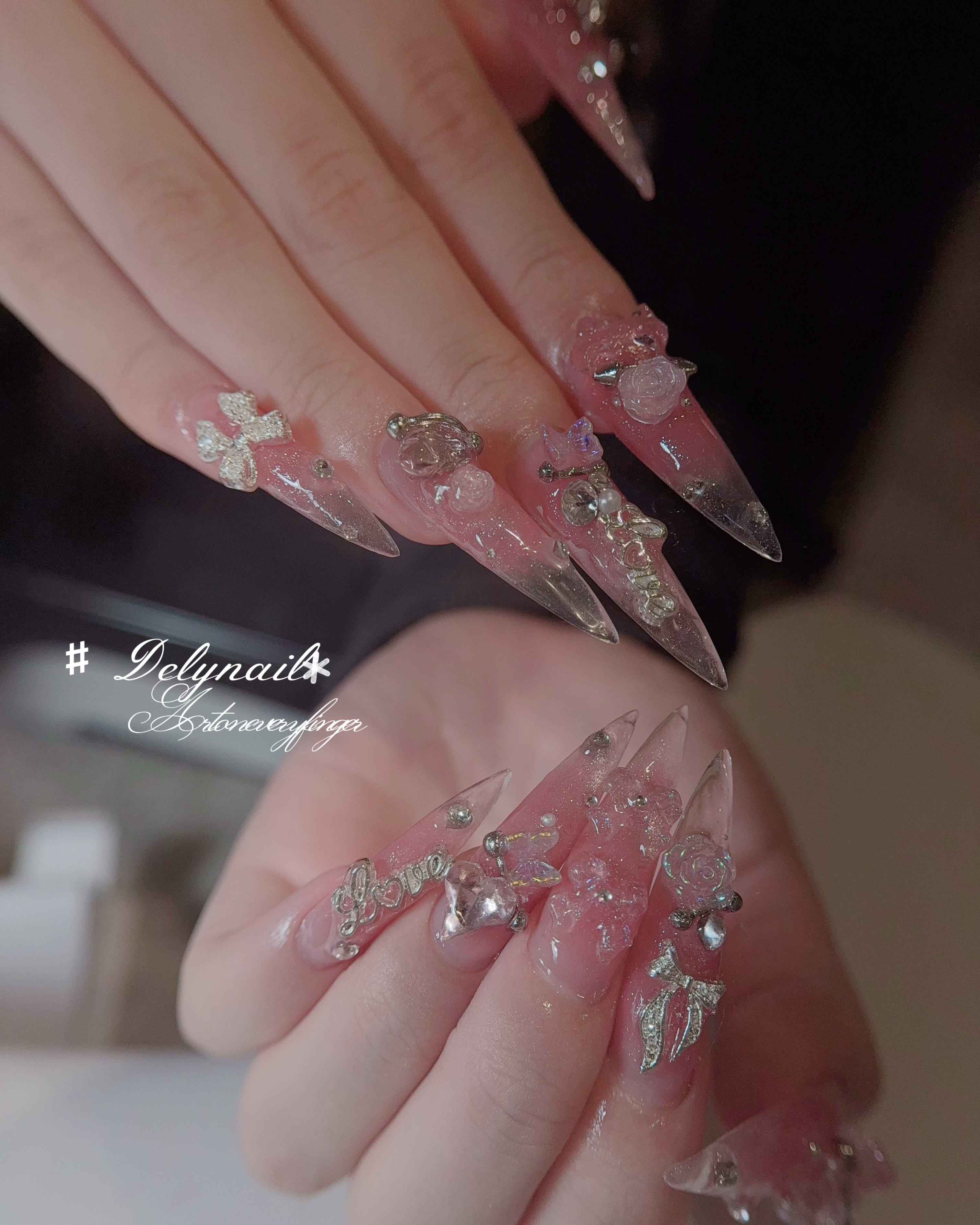 Dely_nail