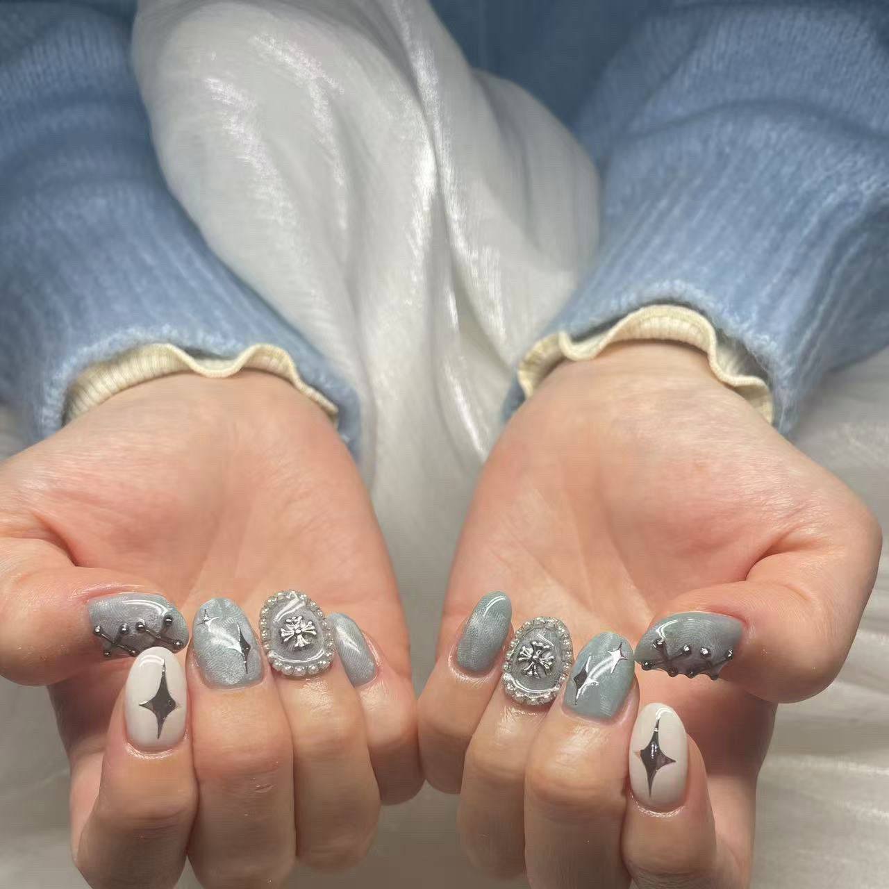 Aina_nail