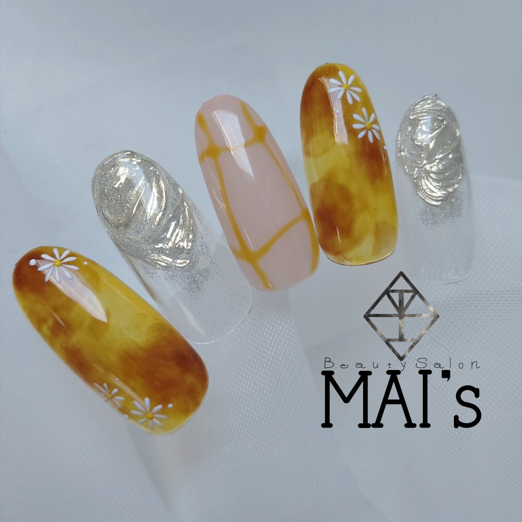 mais_nail.e