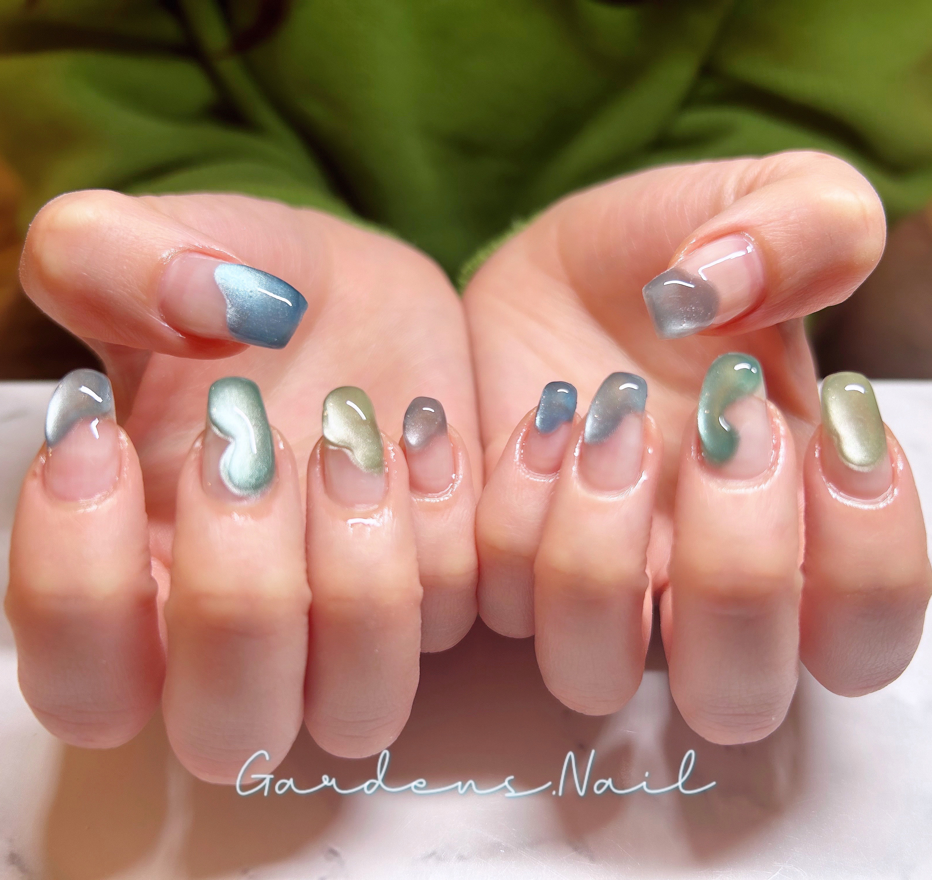 Gardens.Nail
