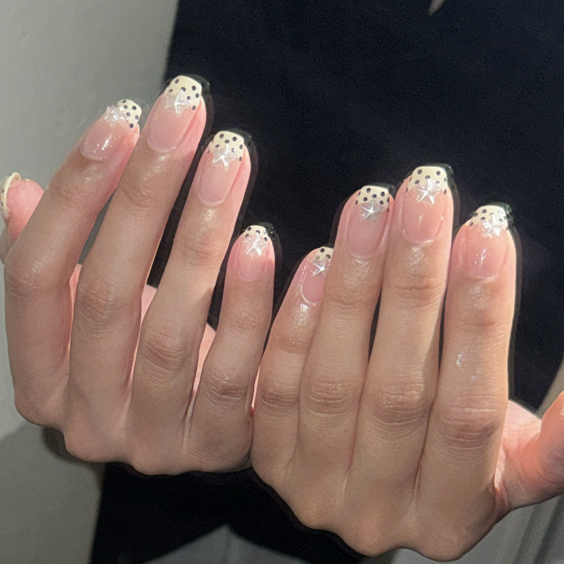 nailsalongia