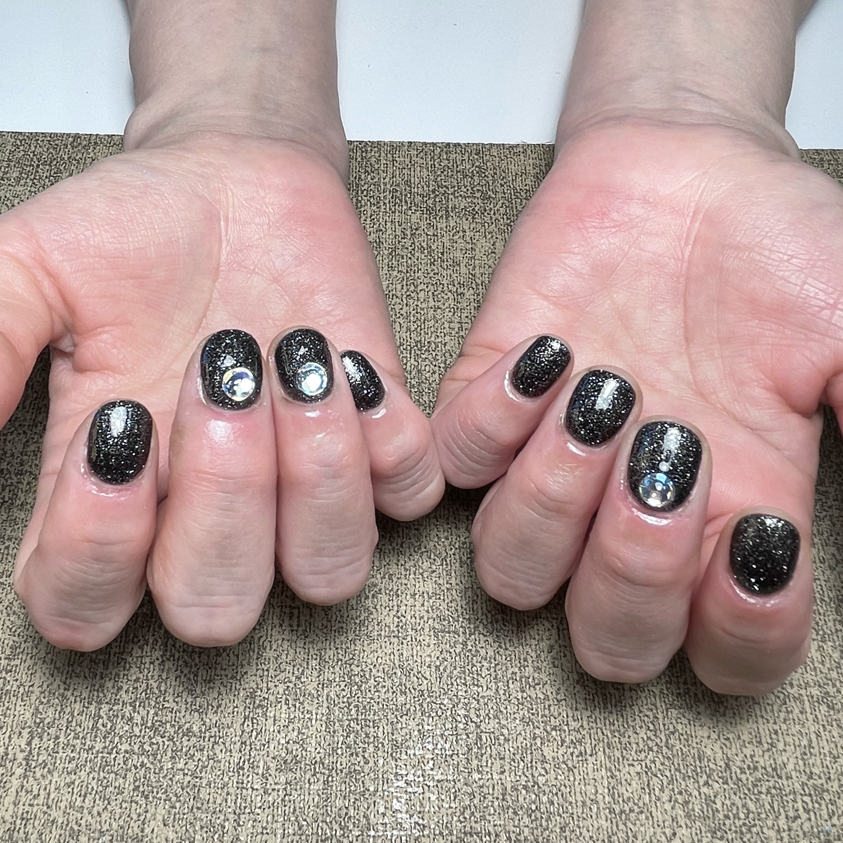 PeachNail_staff