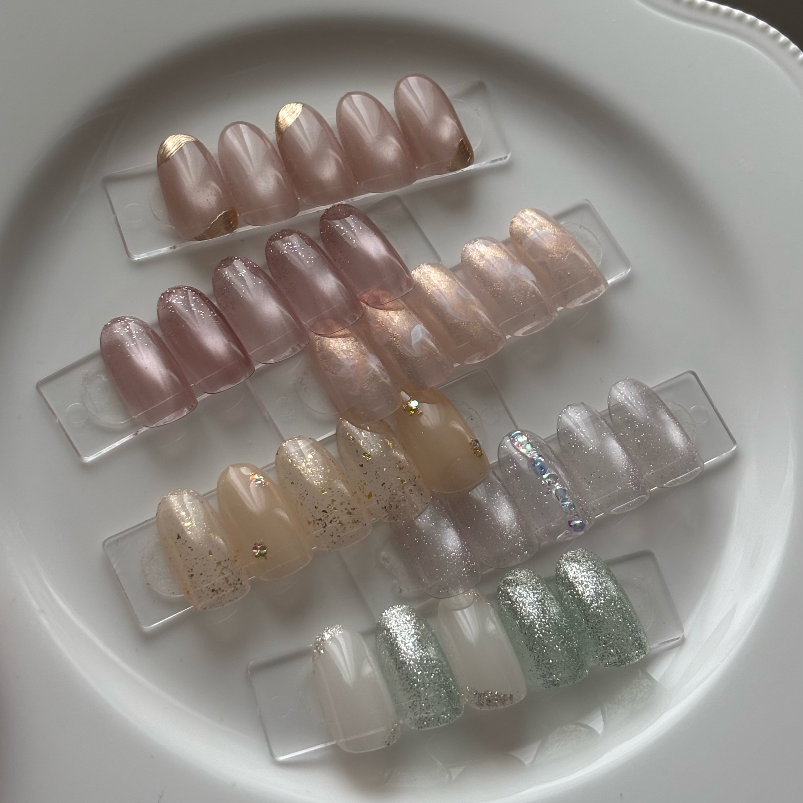 flore__nail