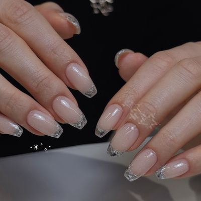 キラキラガラスフレンチネイル¥7800