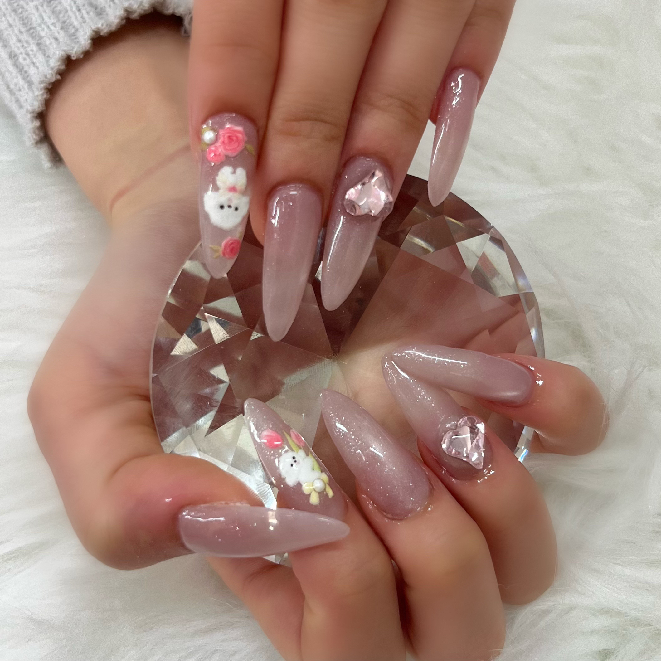 Nail_tomi