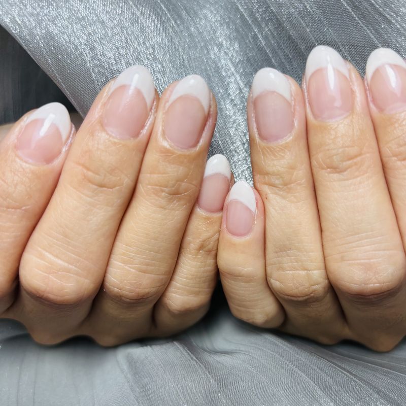 aki orange nail
