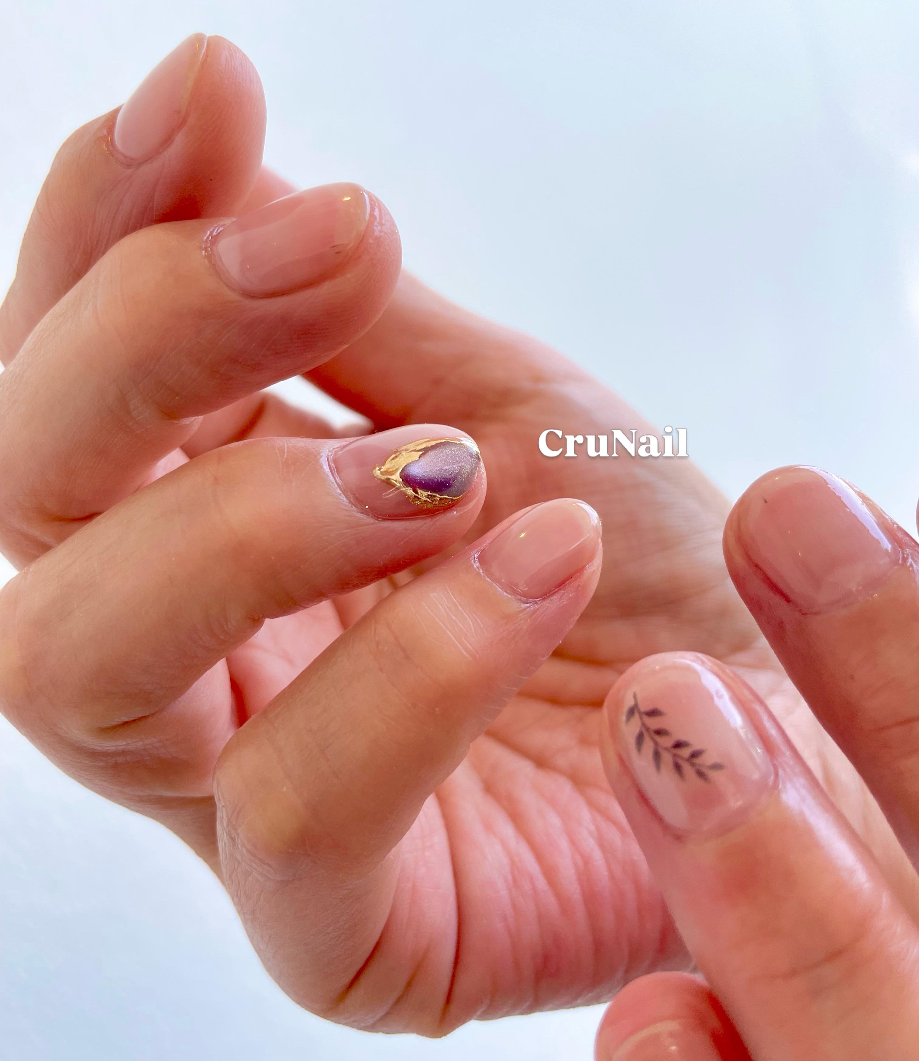 cru__nail