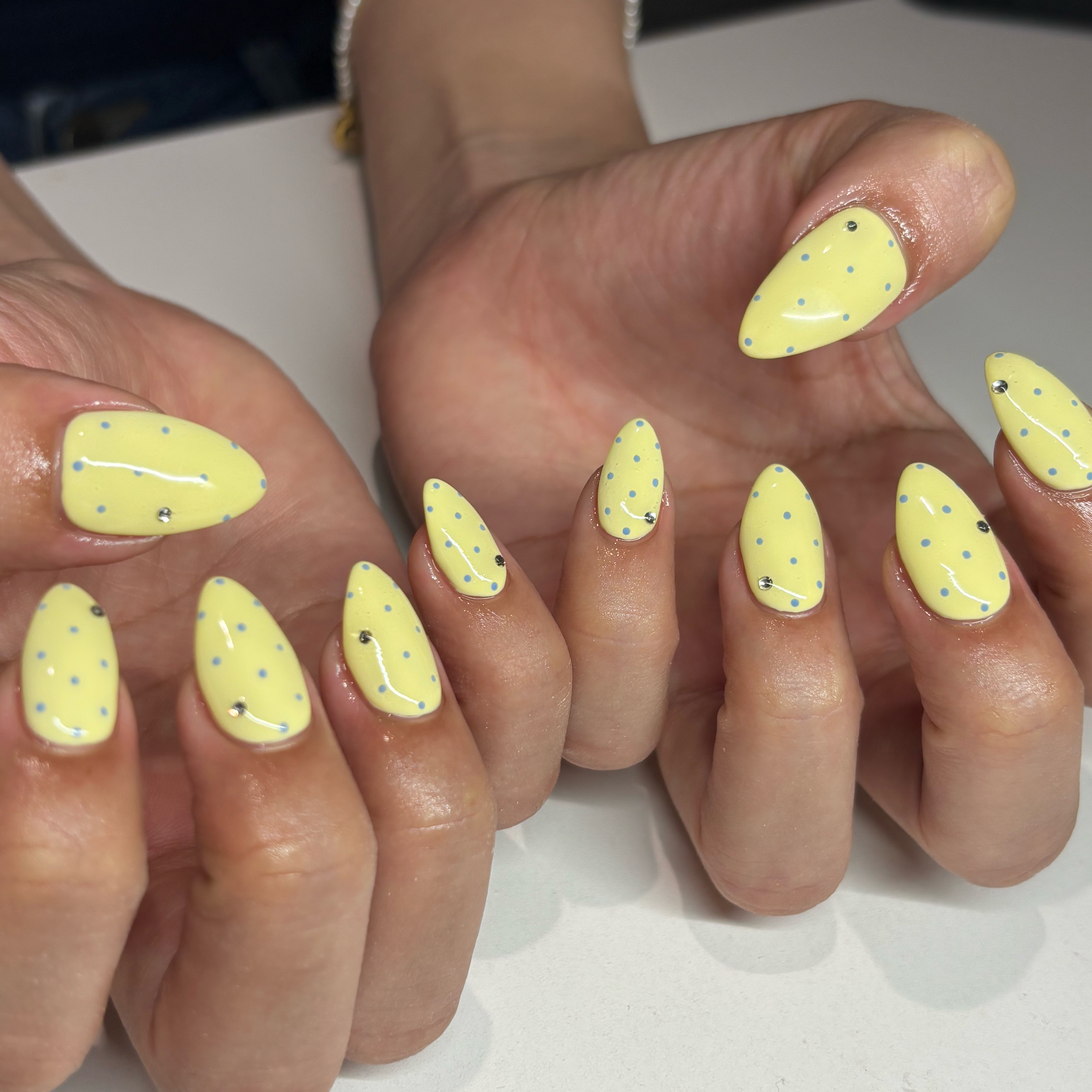 rei_s2_nail