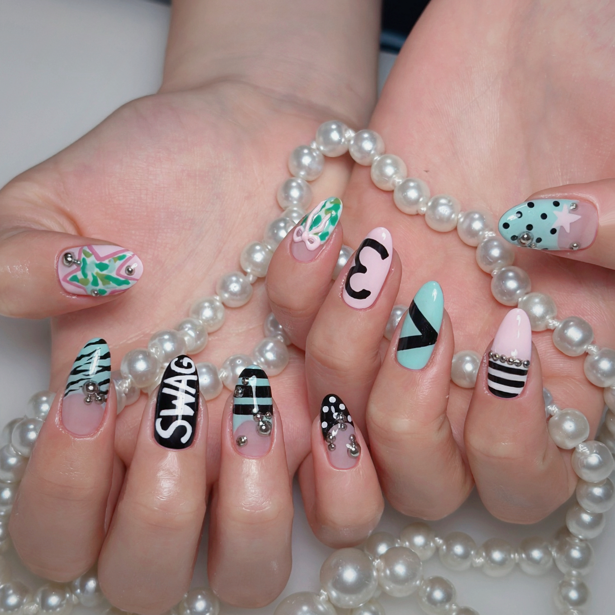 thumbs.up.nail