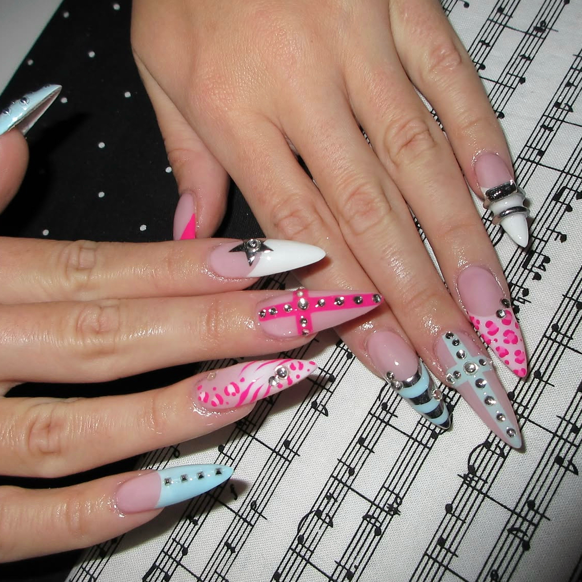 nailAn