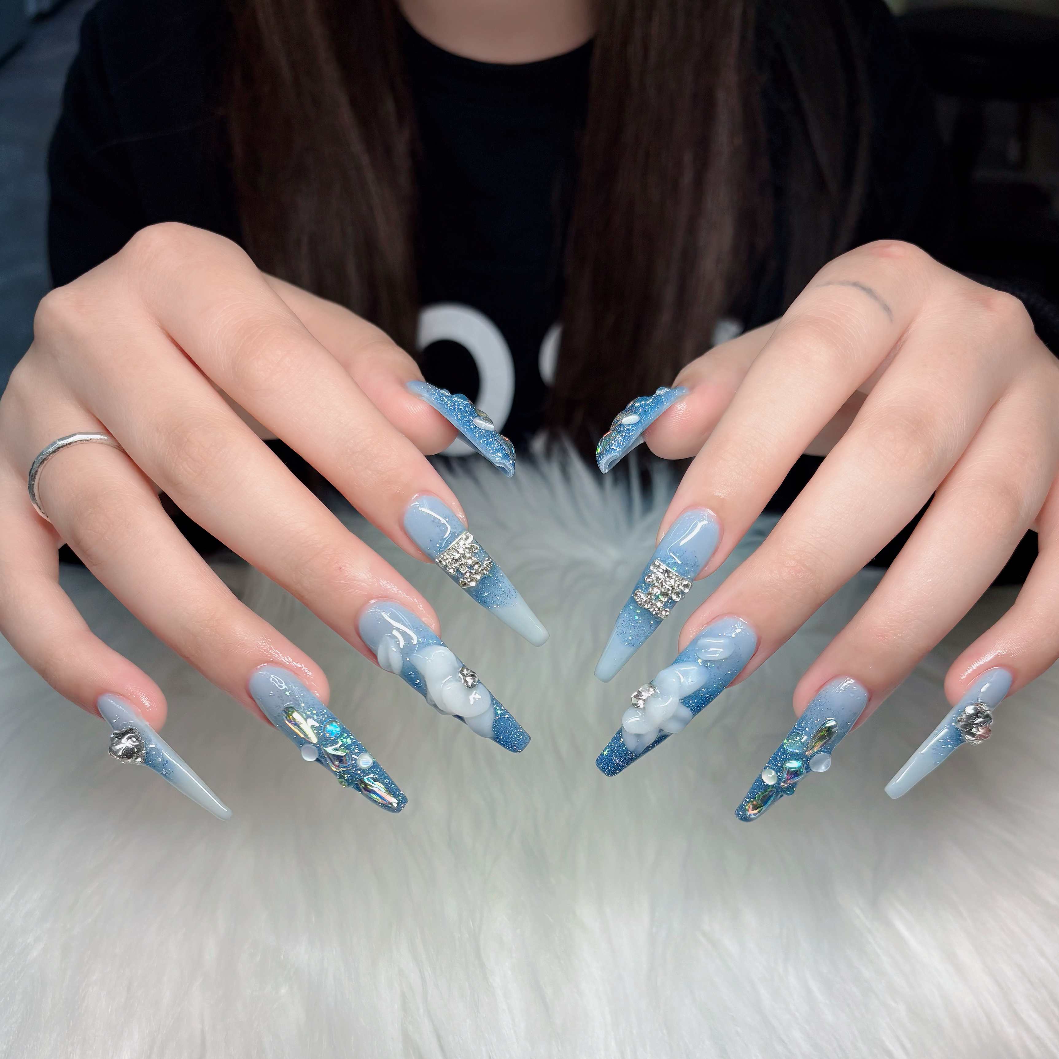Nail_Rino
