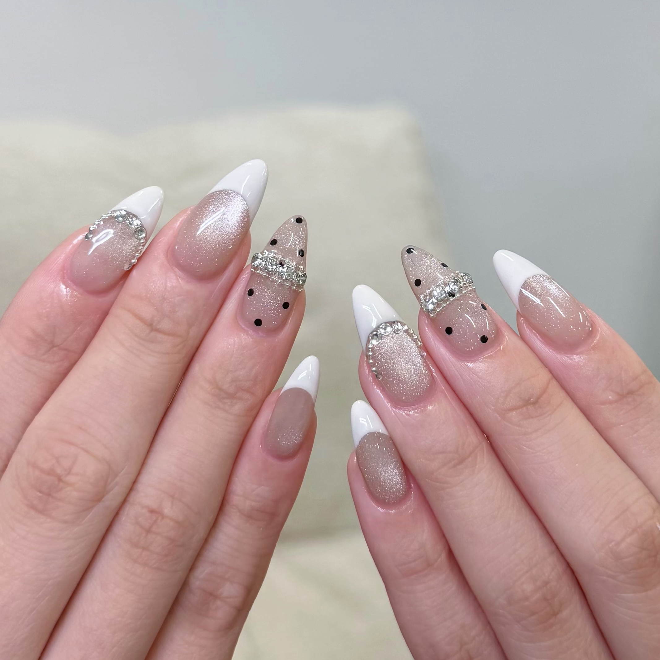 FLY_nail_salon_