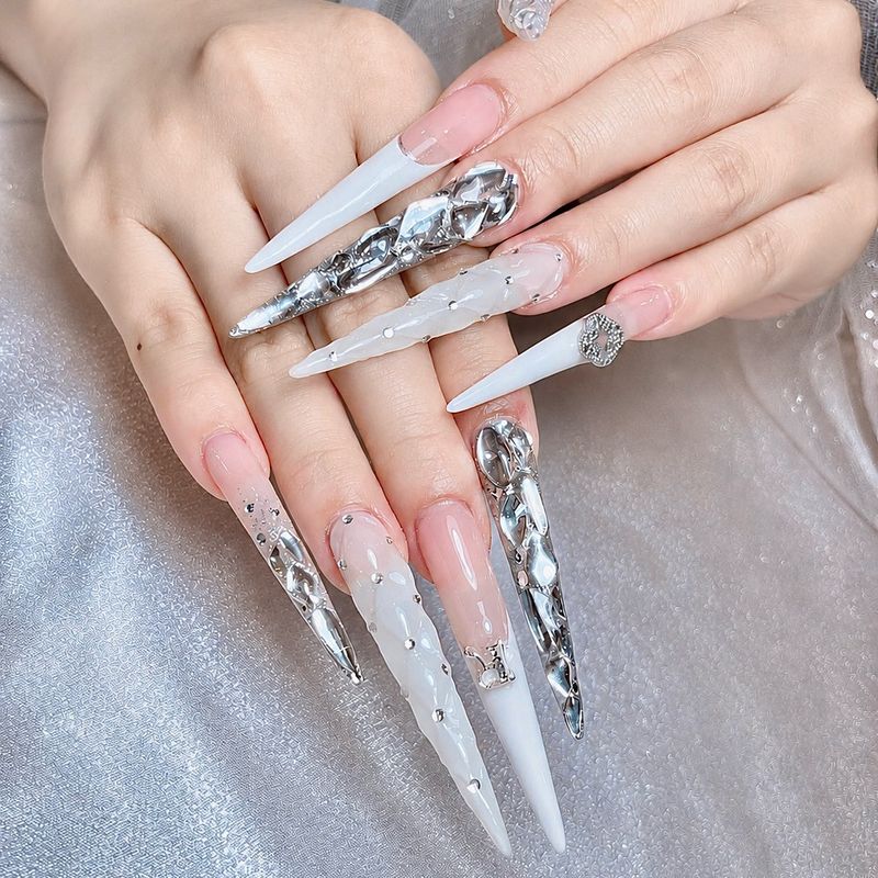 Queen nail