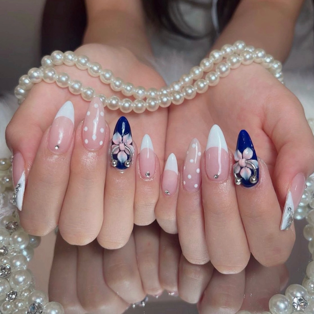Julie_nail