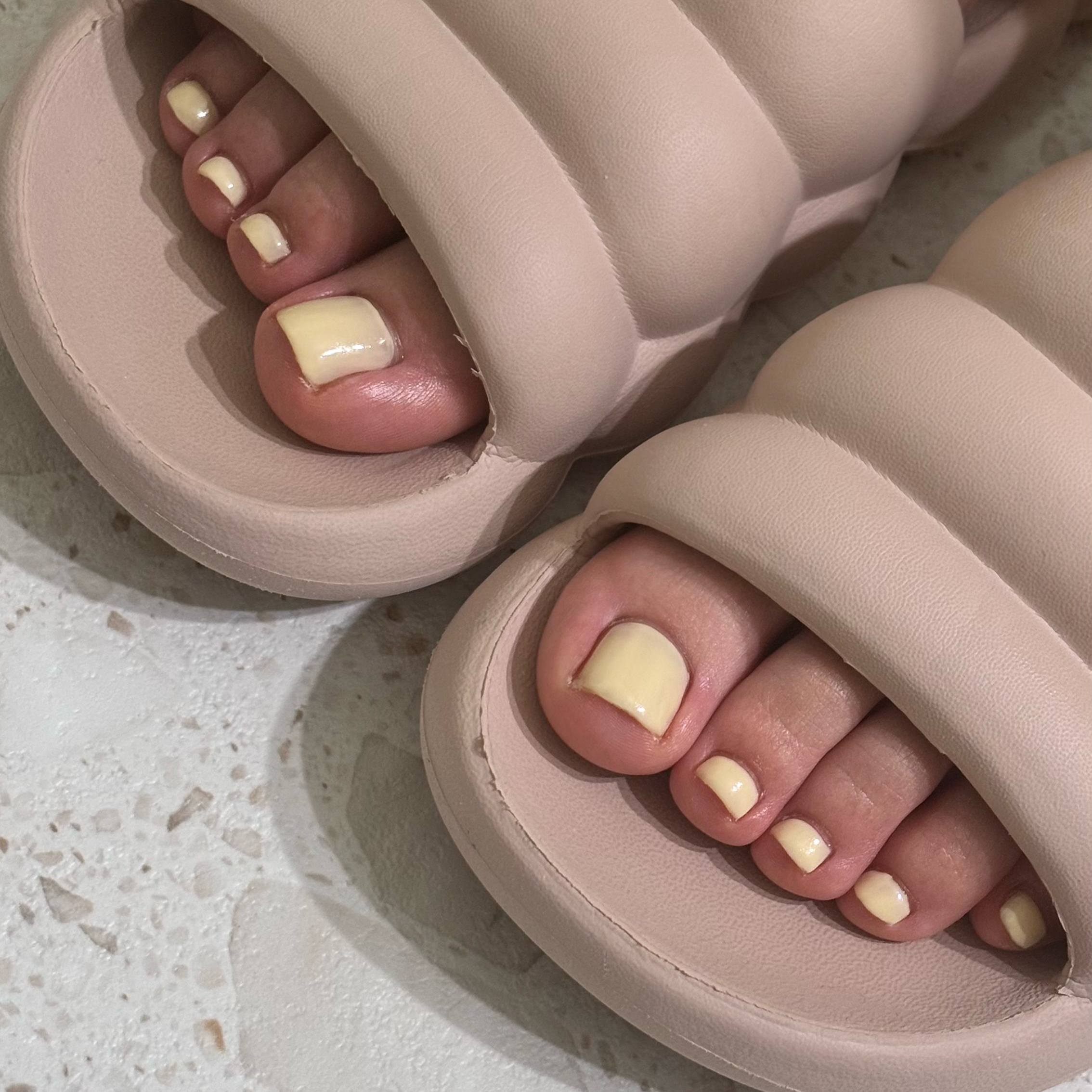 anon_nail