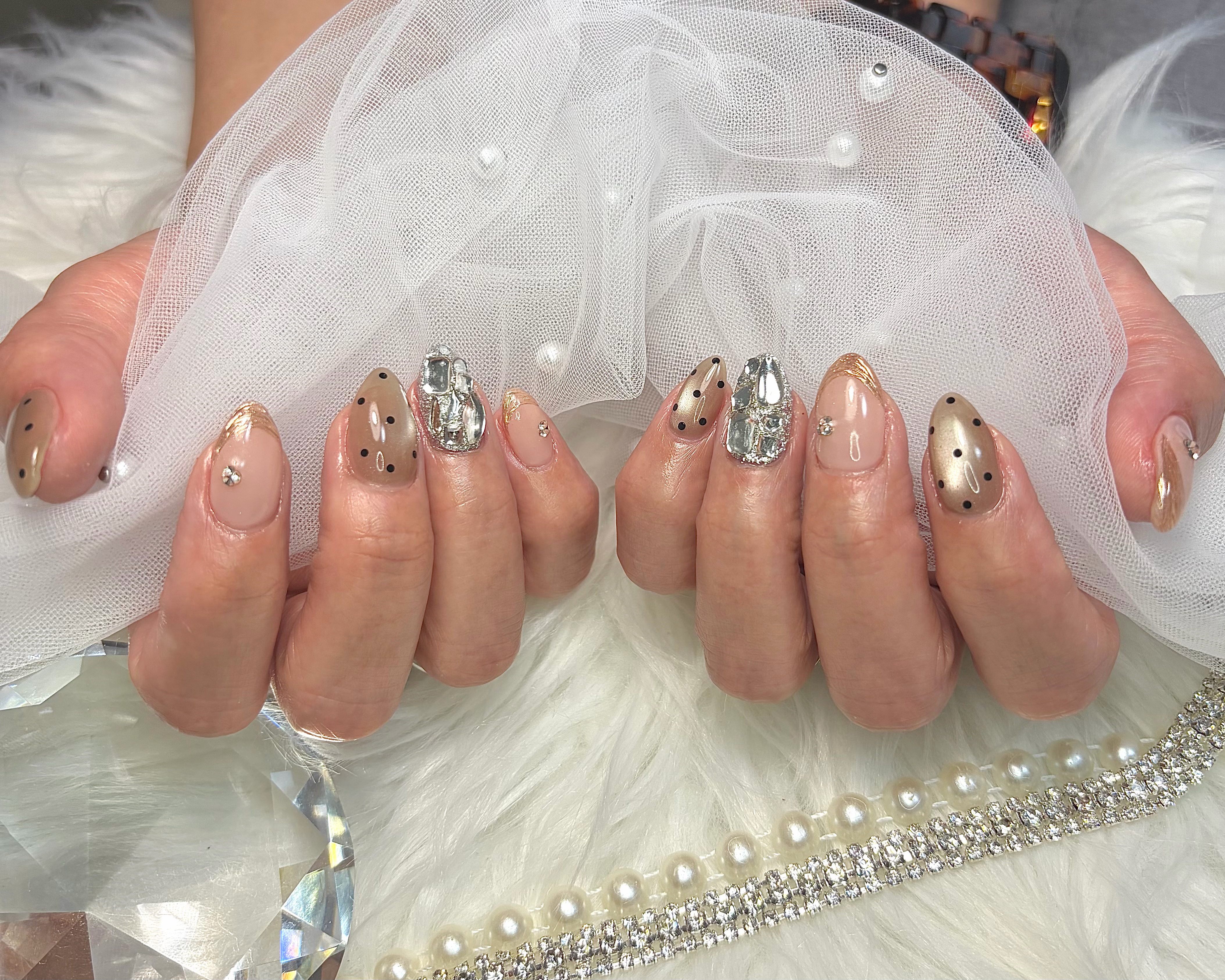 REVELLE_nail