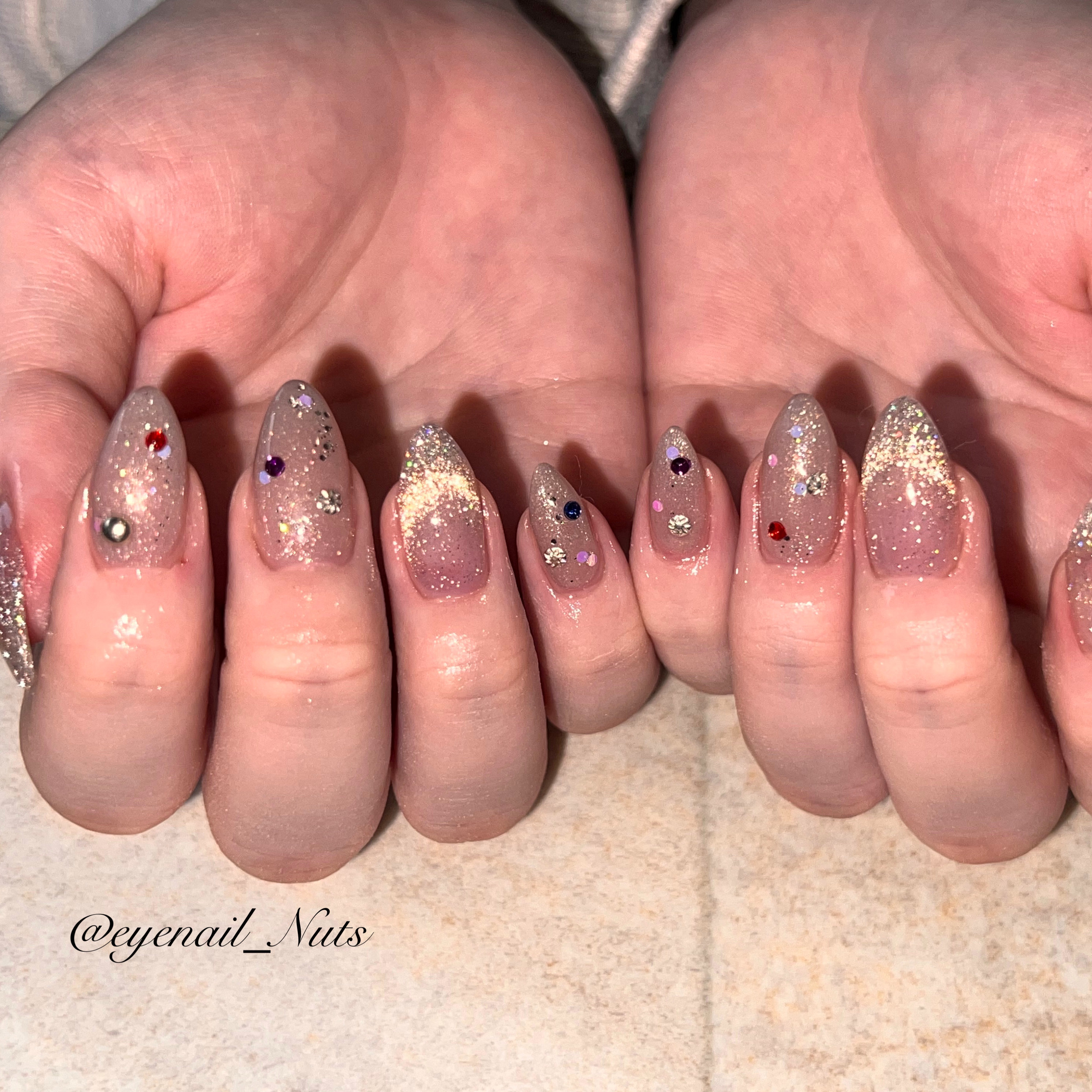 nailsalon_Nuts