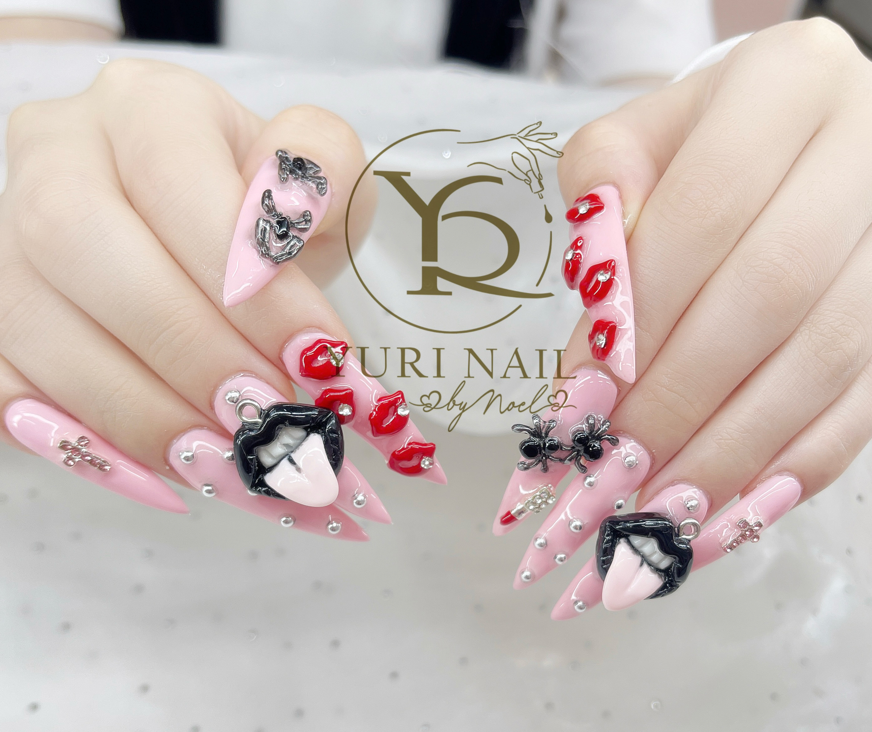 Yuri_nail_Anh
