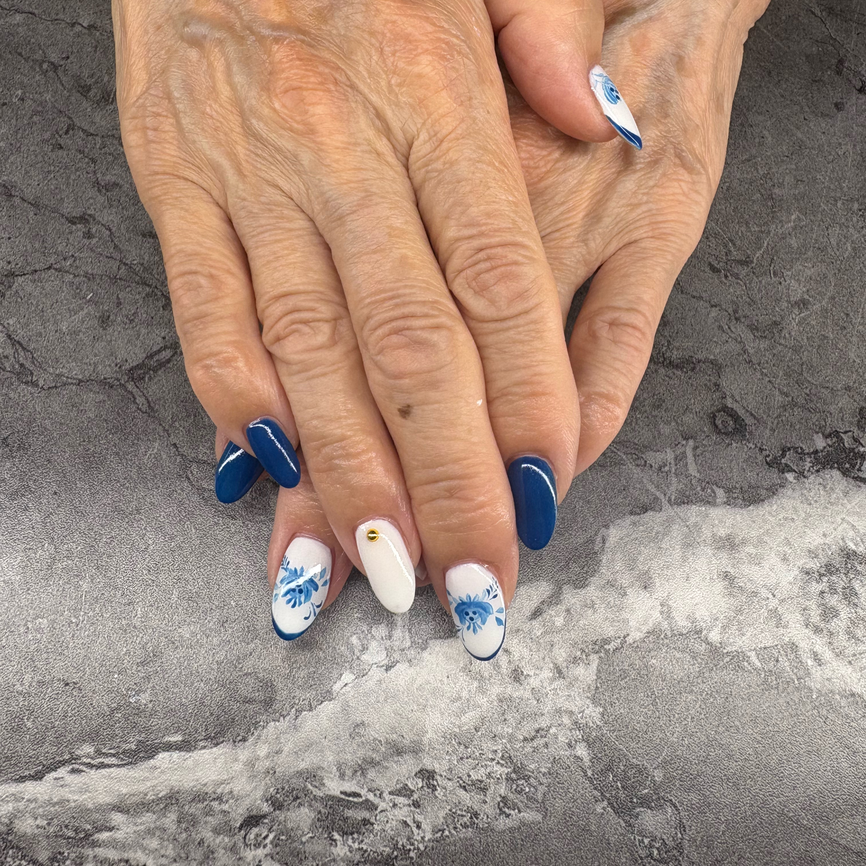 Yubisaki_Komachi_Nail