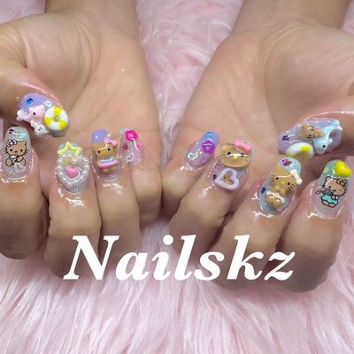 デザインネイル
パーツゴテゴテネイル