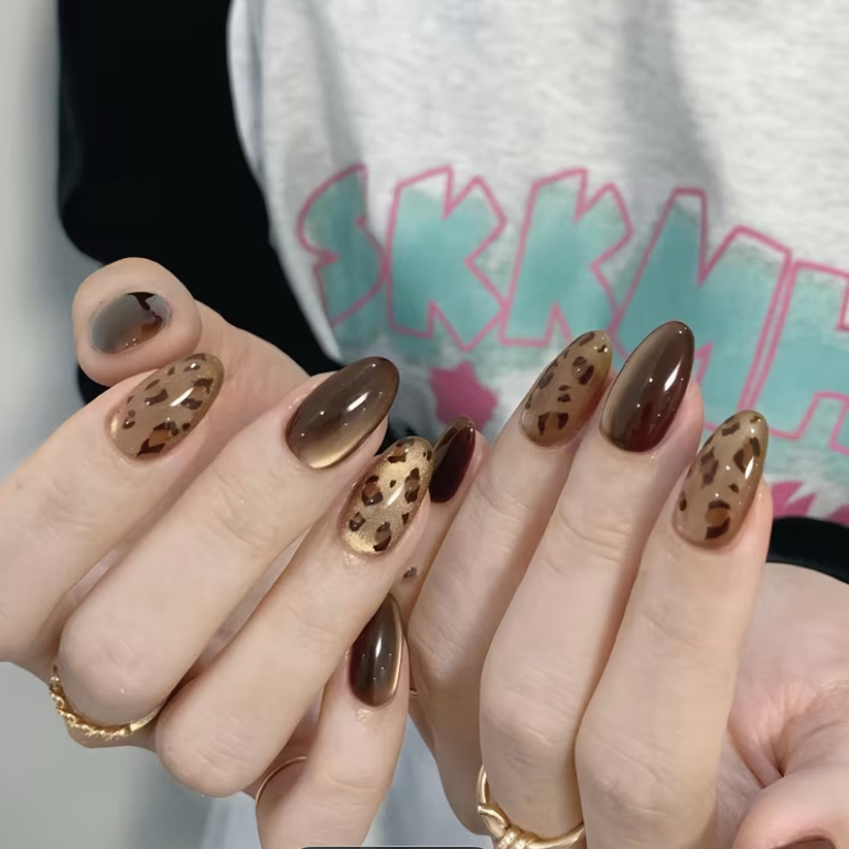 DIAMOND.NAIL.STUDIO