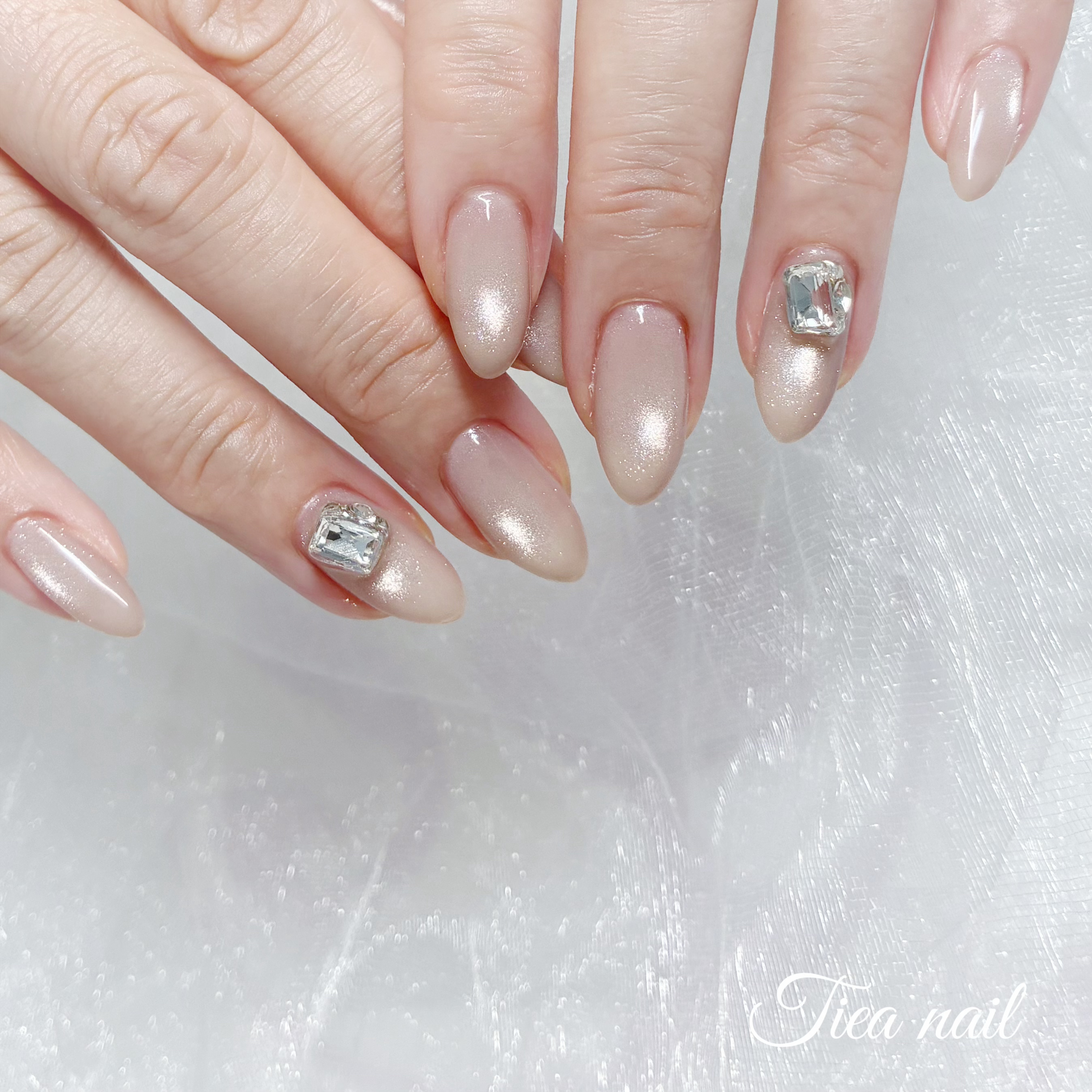 Tiea.nail