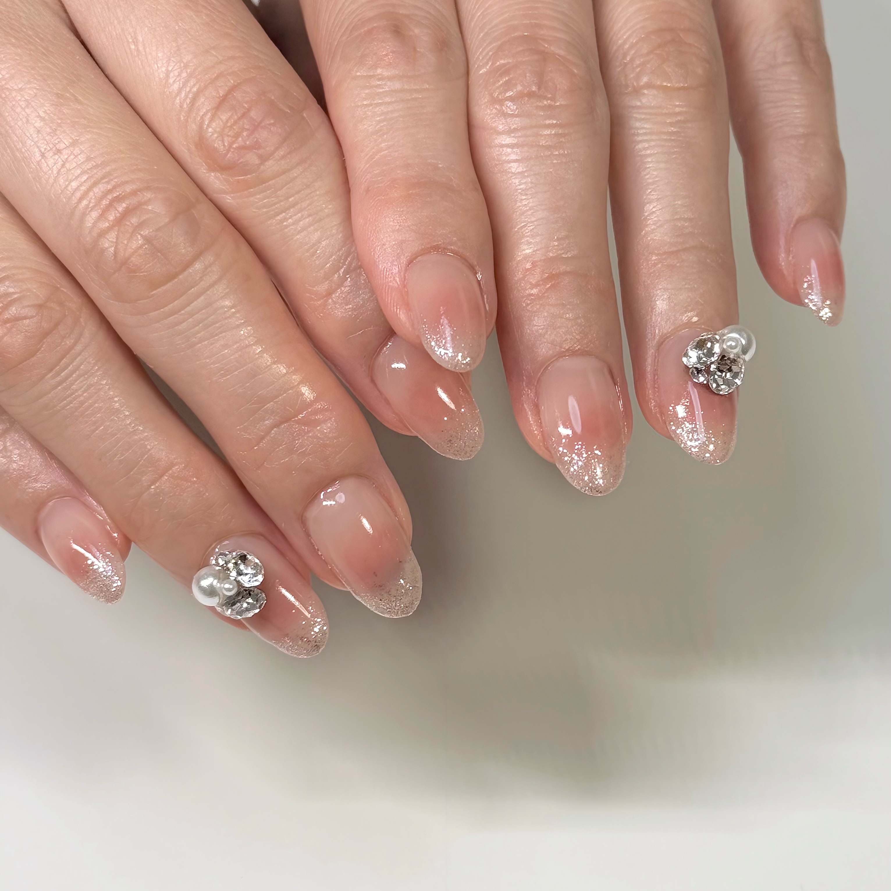 emona__nail