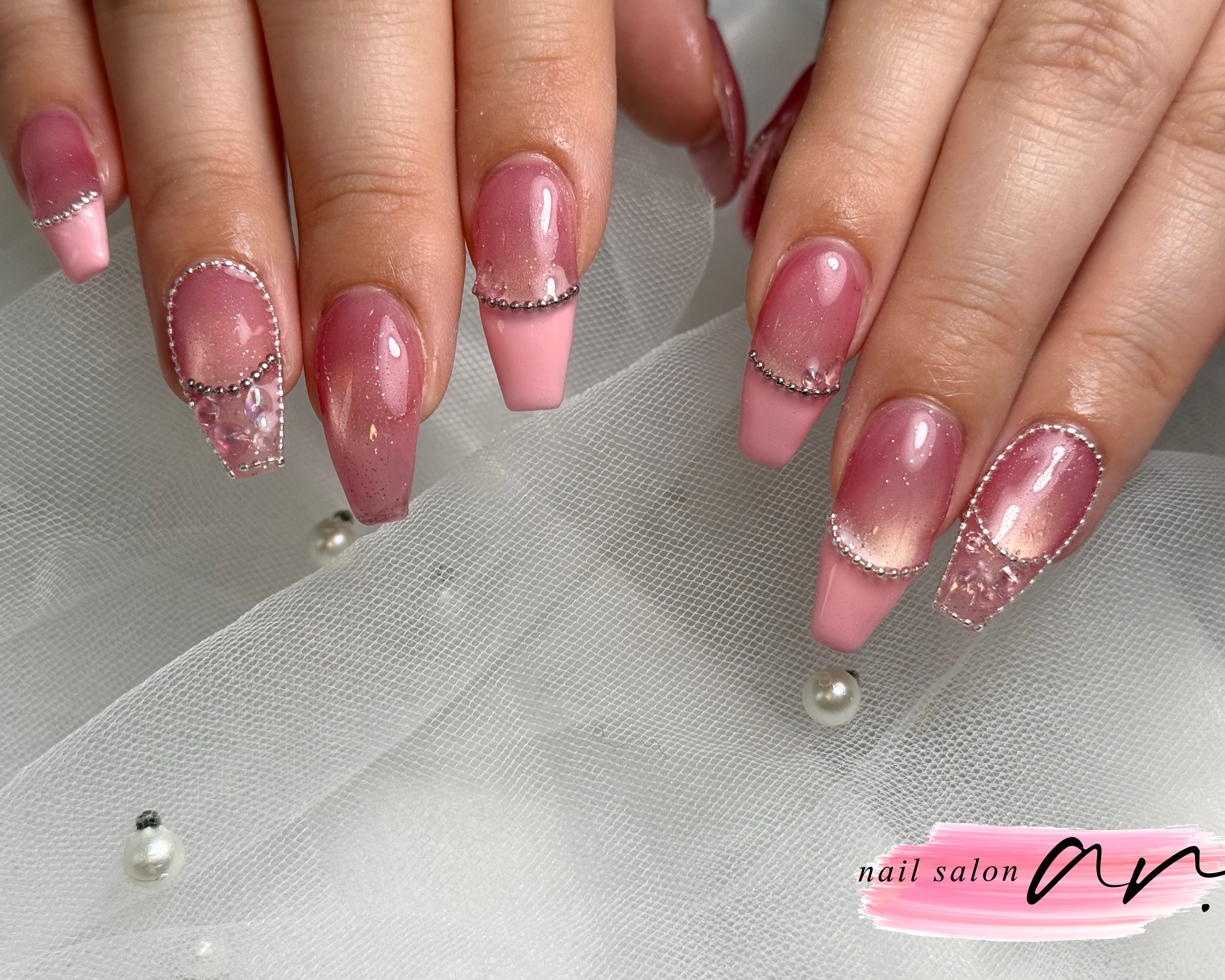 ar._nail