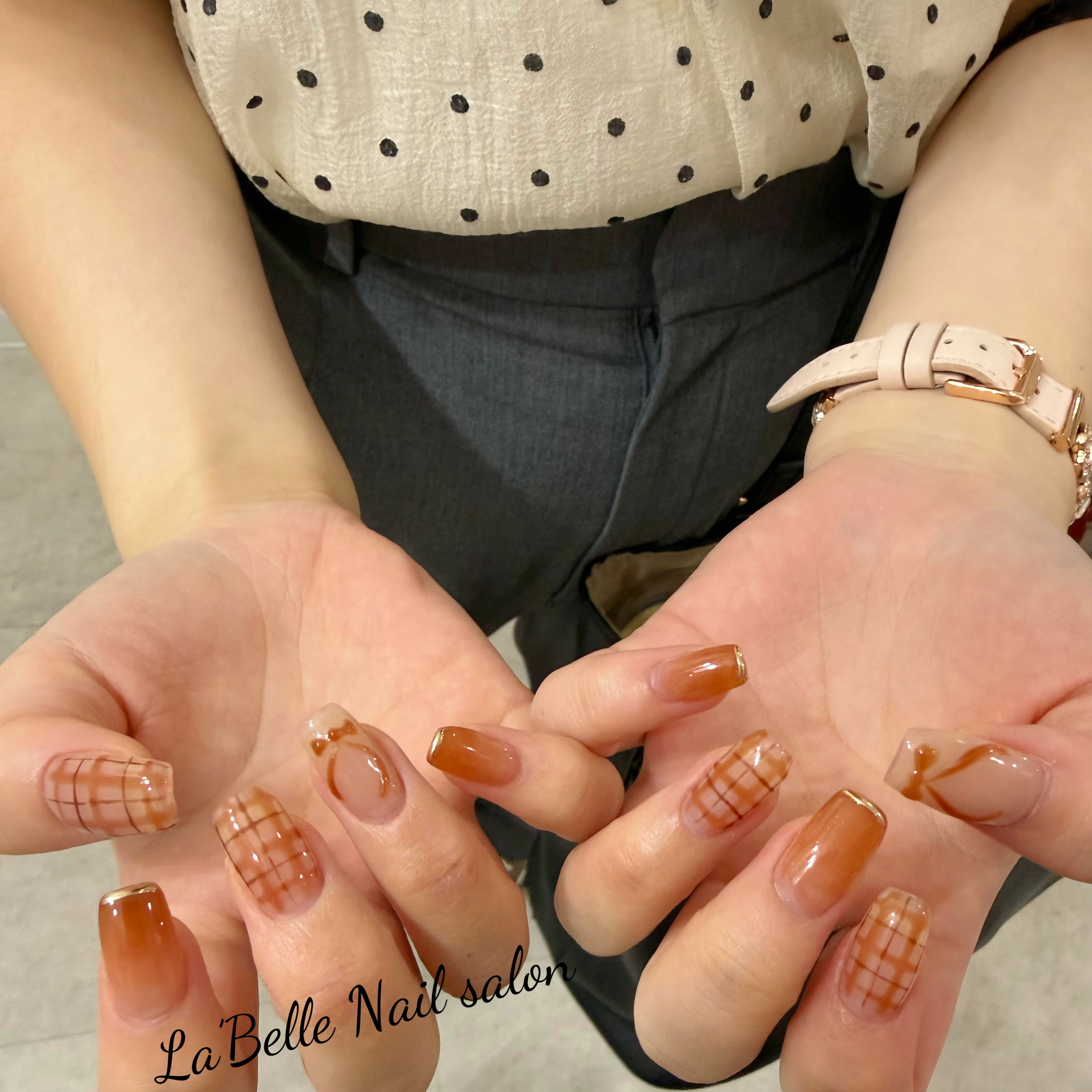Aina_nail