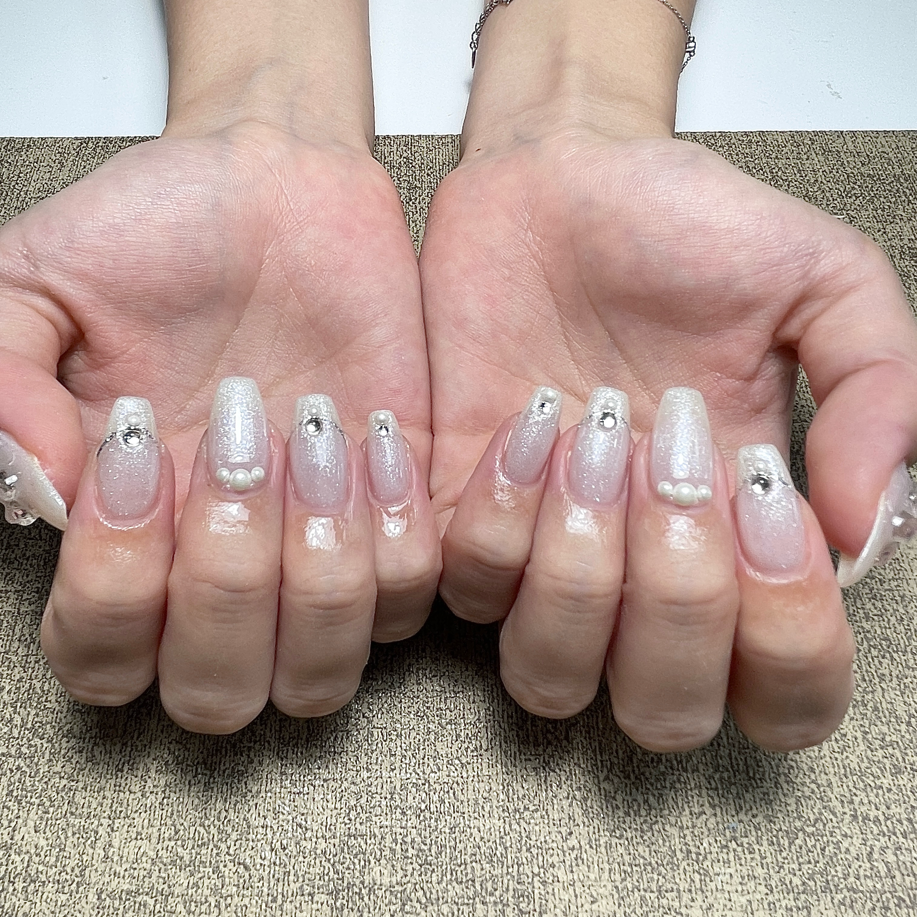 PeachNail_staff