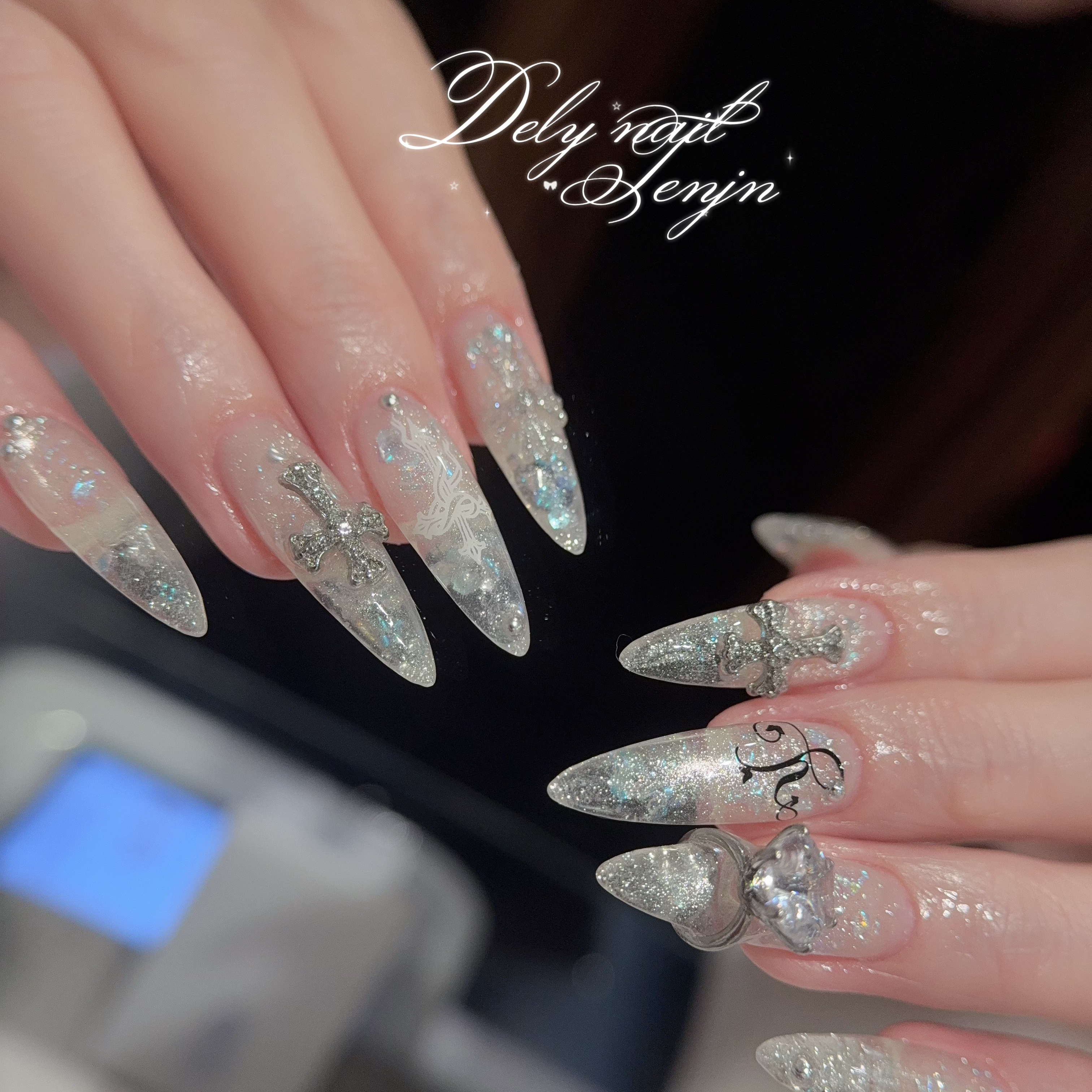 Dely_nail