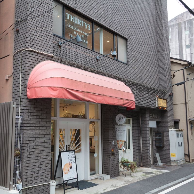 Thirty3 アイラッシュ＆ネイル 横浜元町