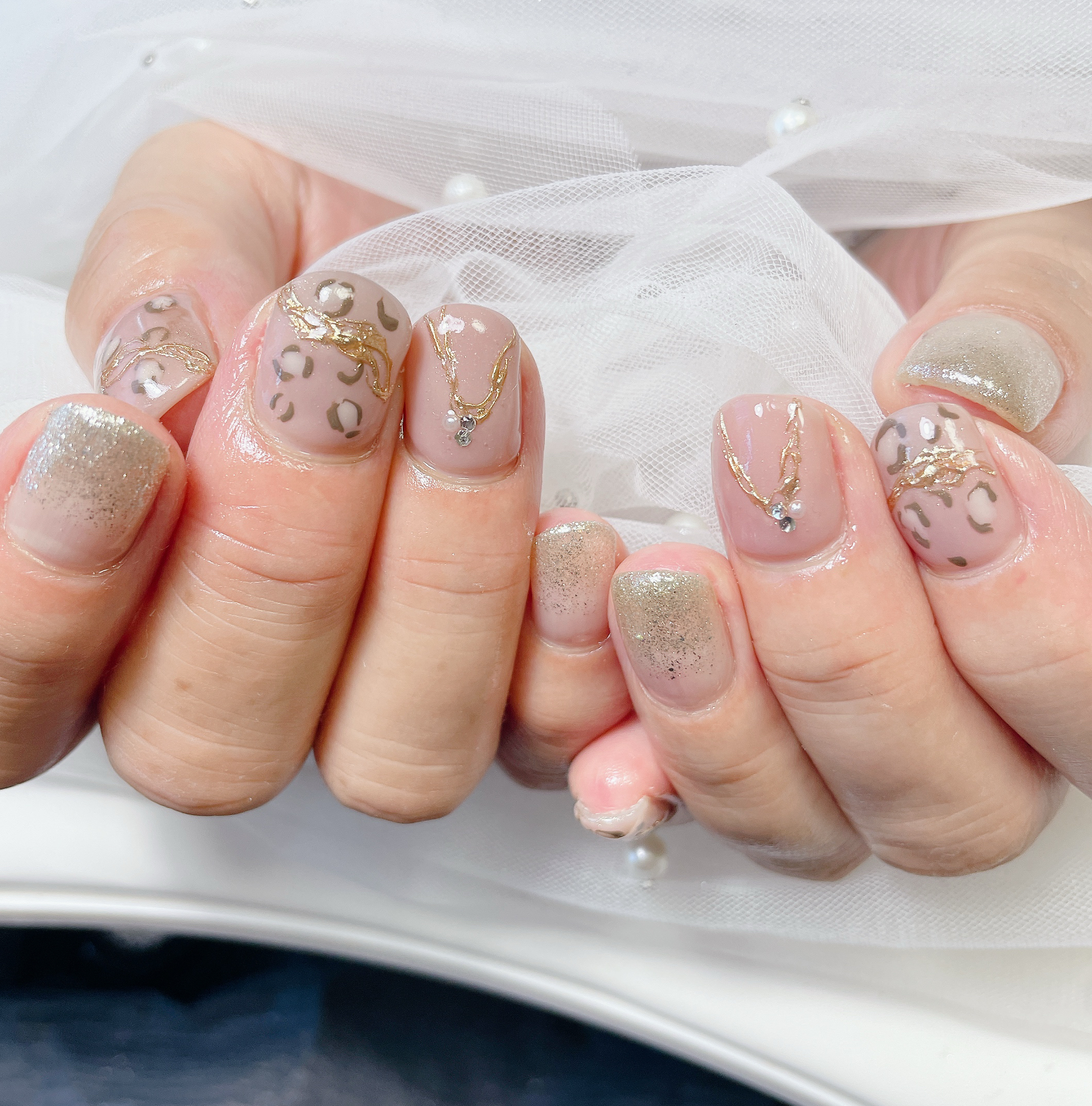 Tiara_nail_mari