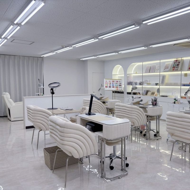 38 Luxury Nail Salon