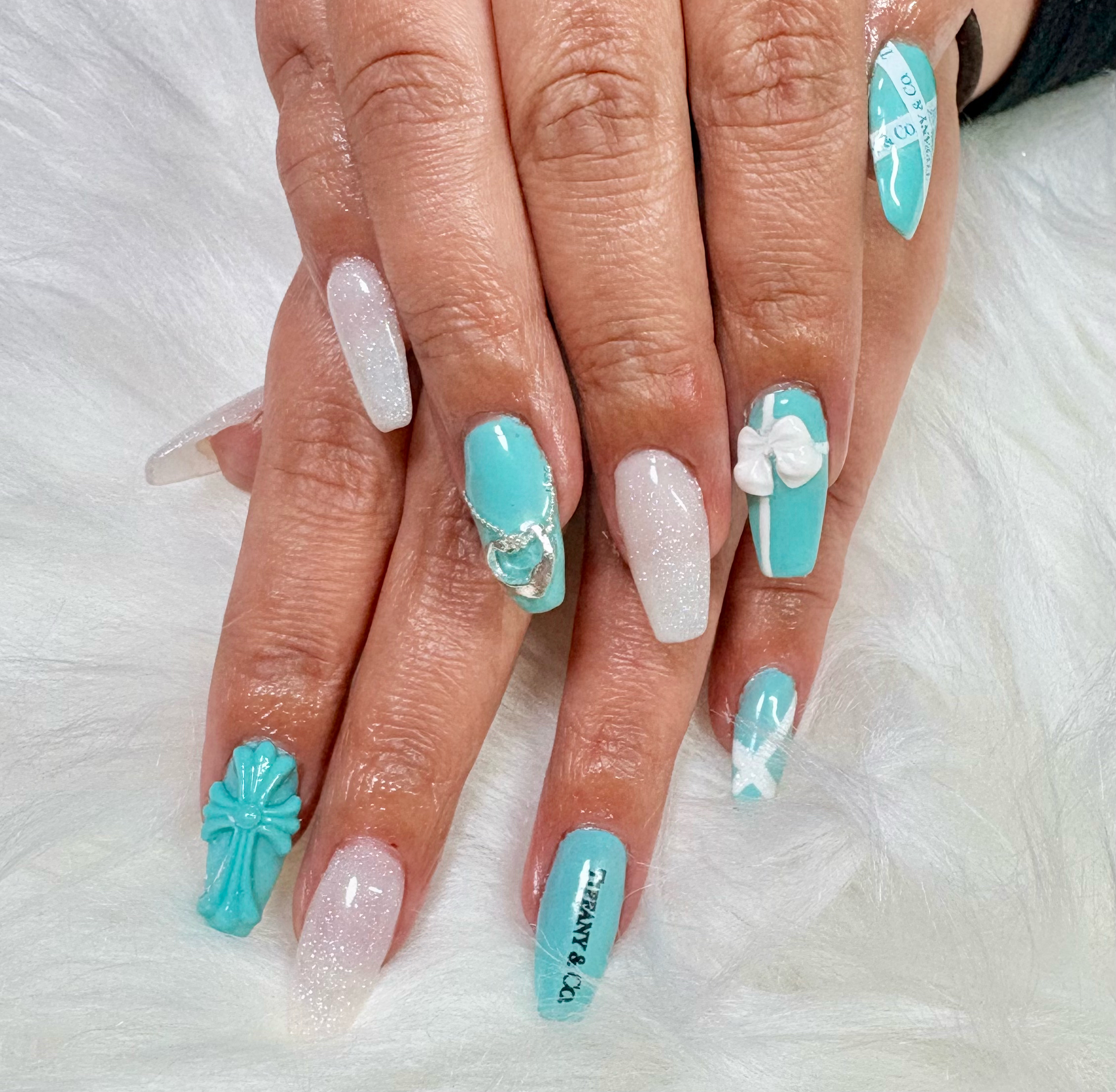 henehene