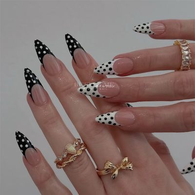 ドット柄フレンチネイル¥8000